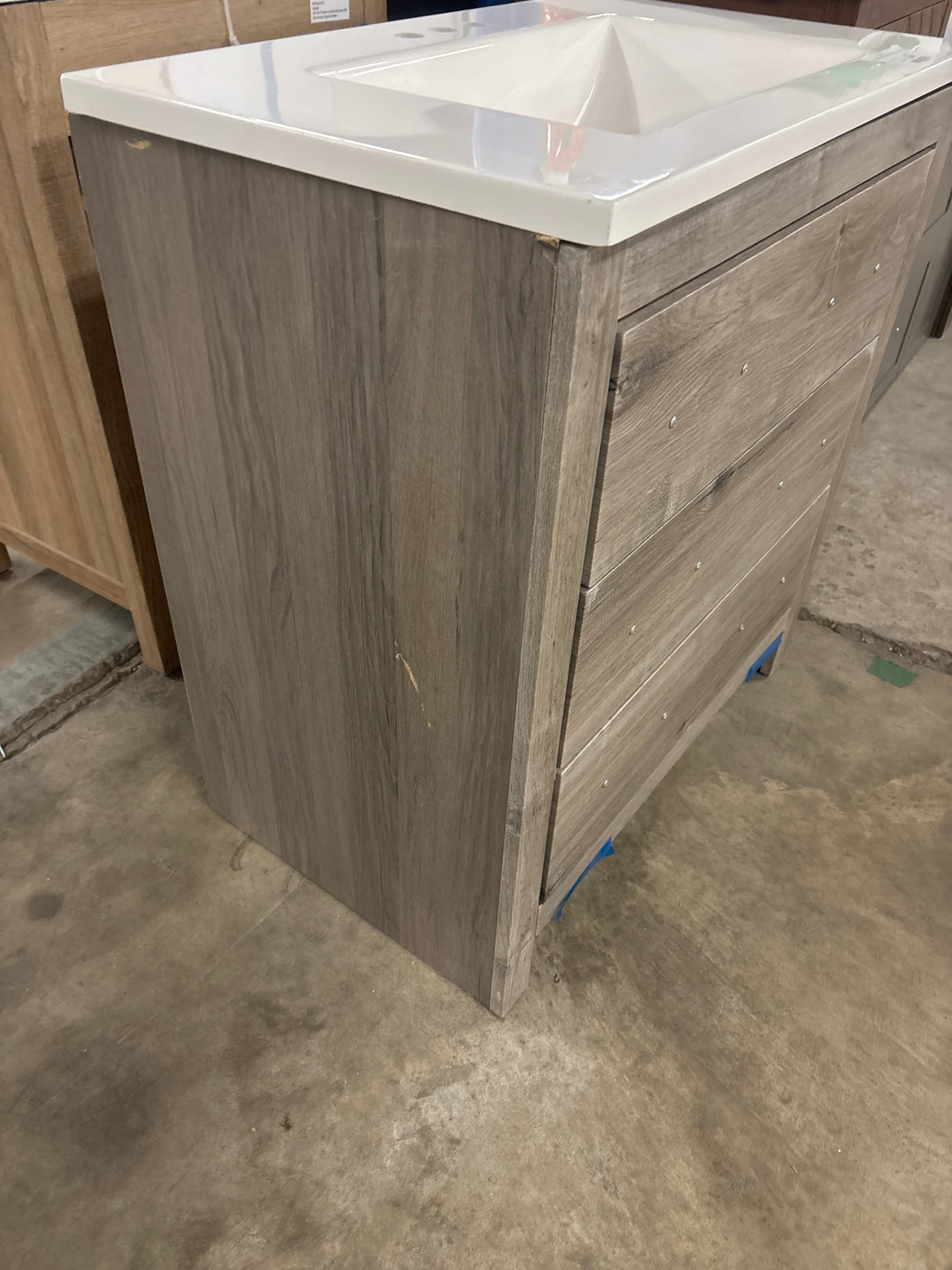 Woodbrook 31 in. Single Sink White Washed Oak Bath Vanity with White Cultured Marble Top (Assembled)