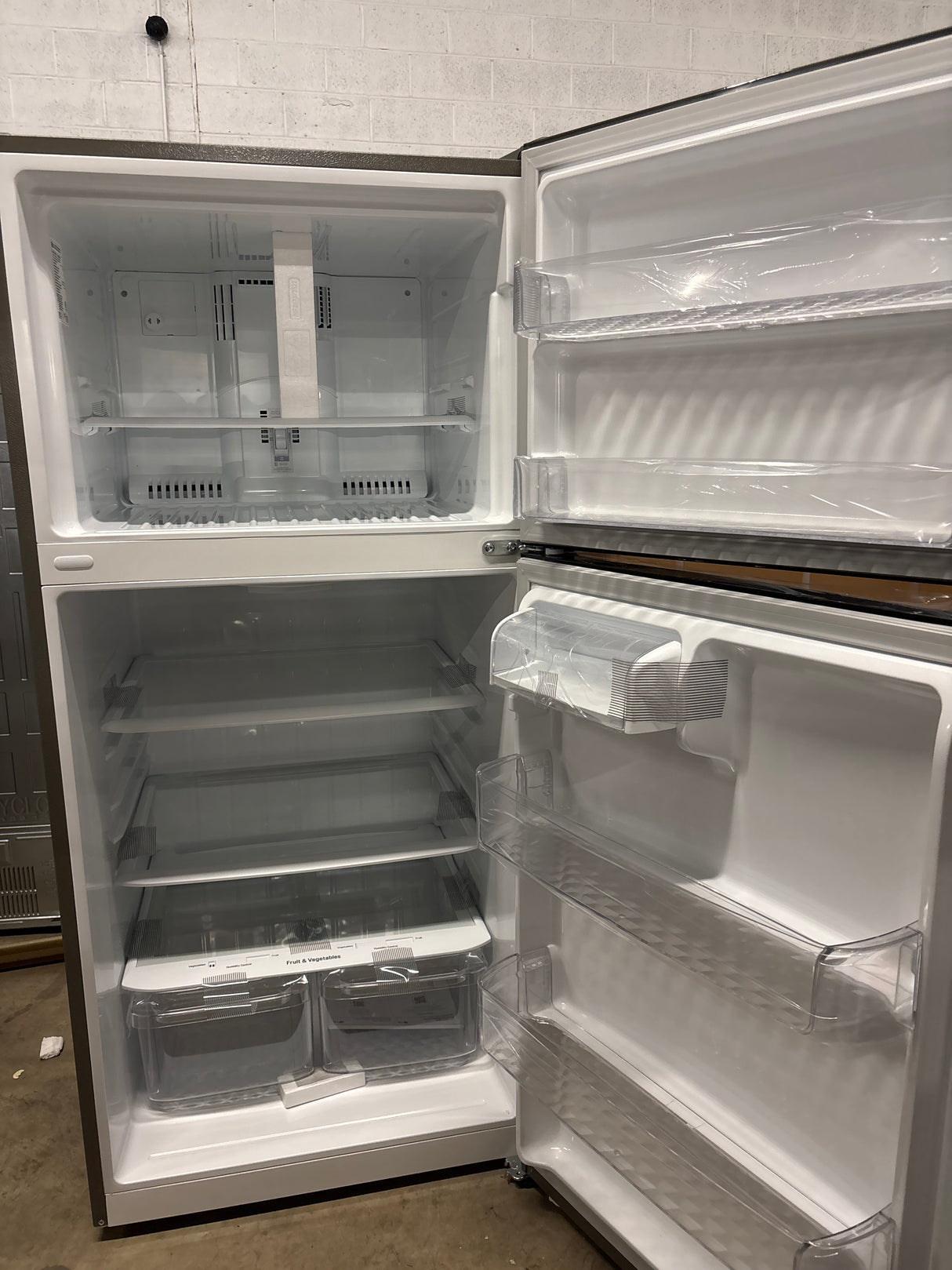 LG 20 cu. ft. Top Freezer Refrigerator