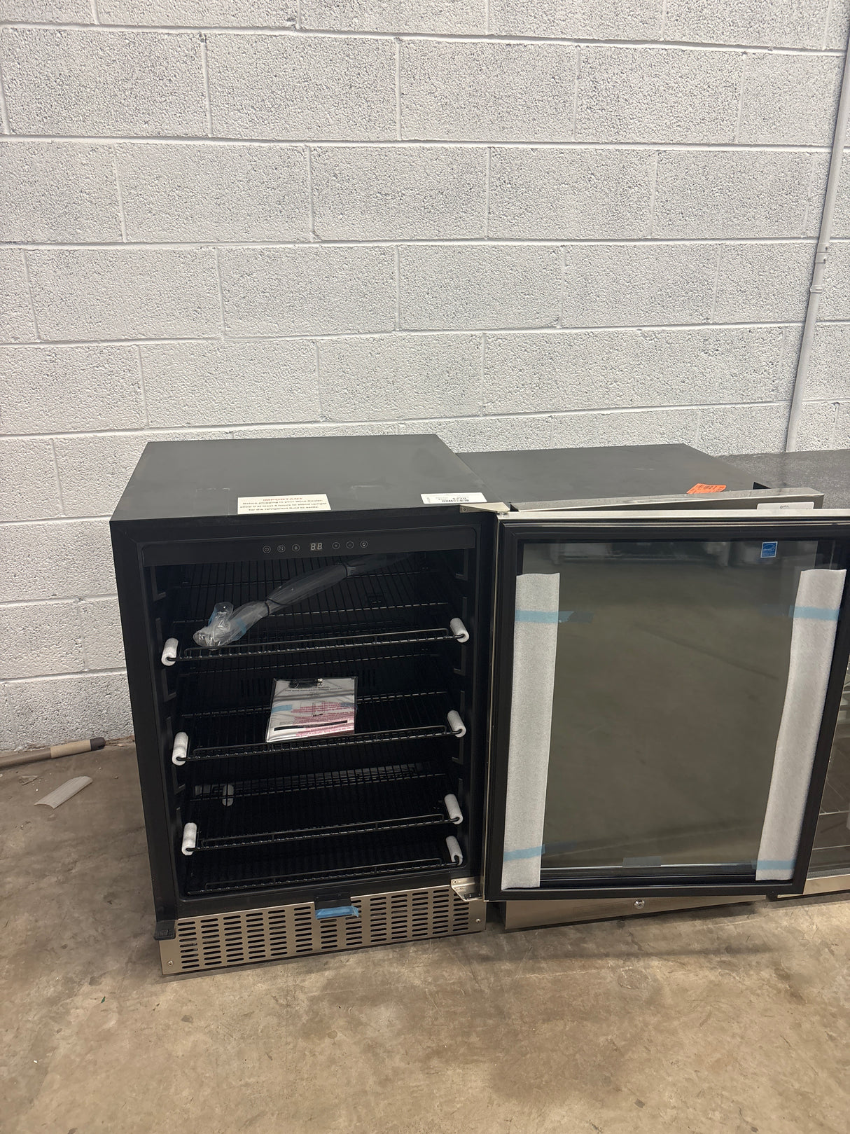 23.43 in. Single Zone 46 Bottle and 156 Cans Freestanding/Built-In Beverage and Wine Cooler in Black Stainless Steel