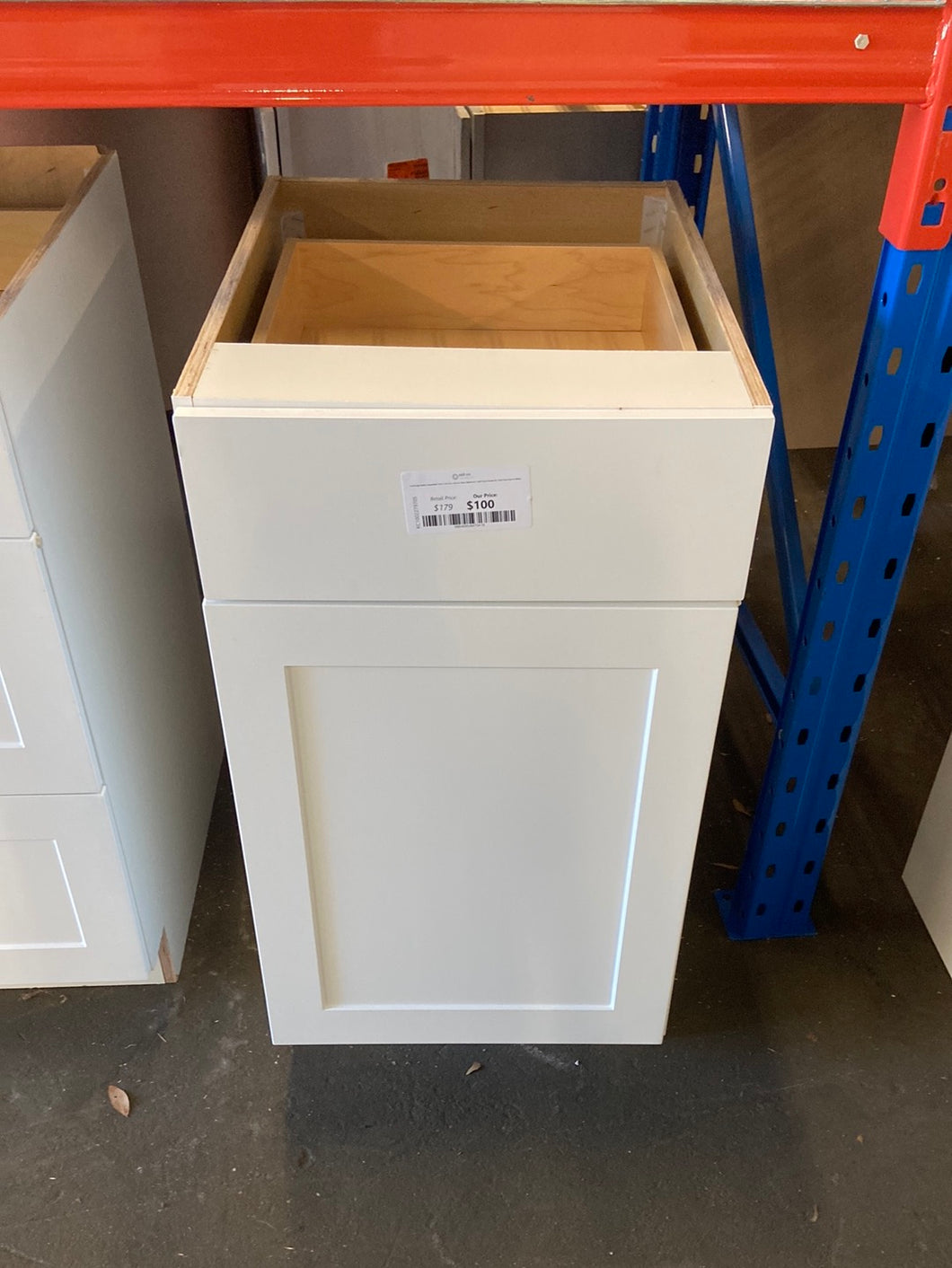 Cambridge Shaker Assembled 18 in. x 34.5 in. x 24.5 in. Base Cabinet w/ 1 Soft Close Drawer & 1 Soft Close Door in White