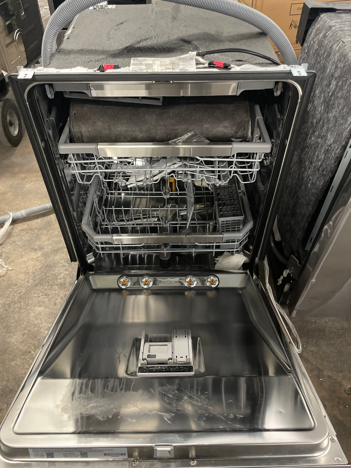 LG FlushFit Top Control Dishwasher Third Rack and 1-Hour Wash and Dry, 42 dBA
