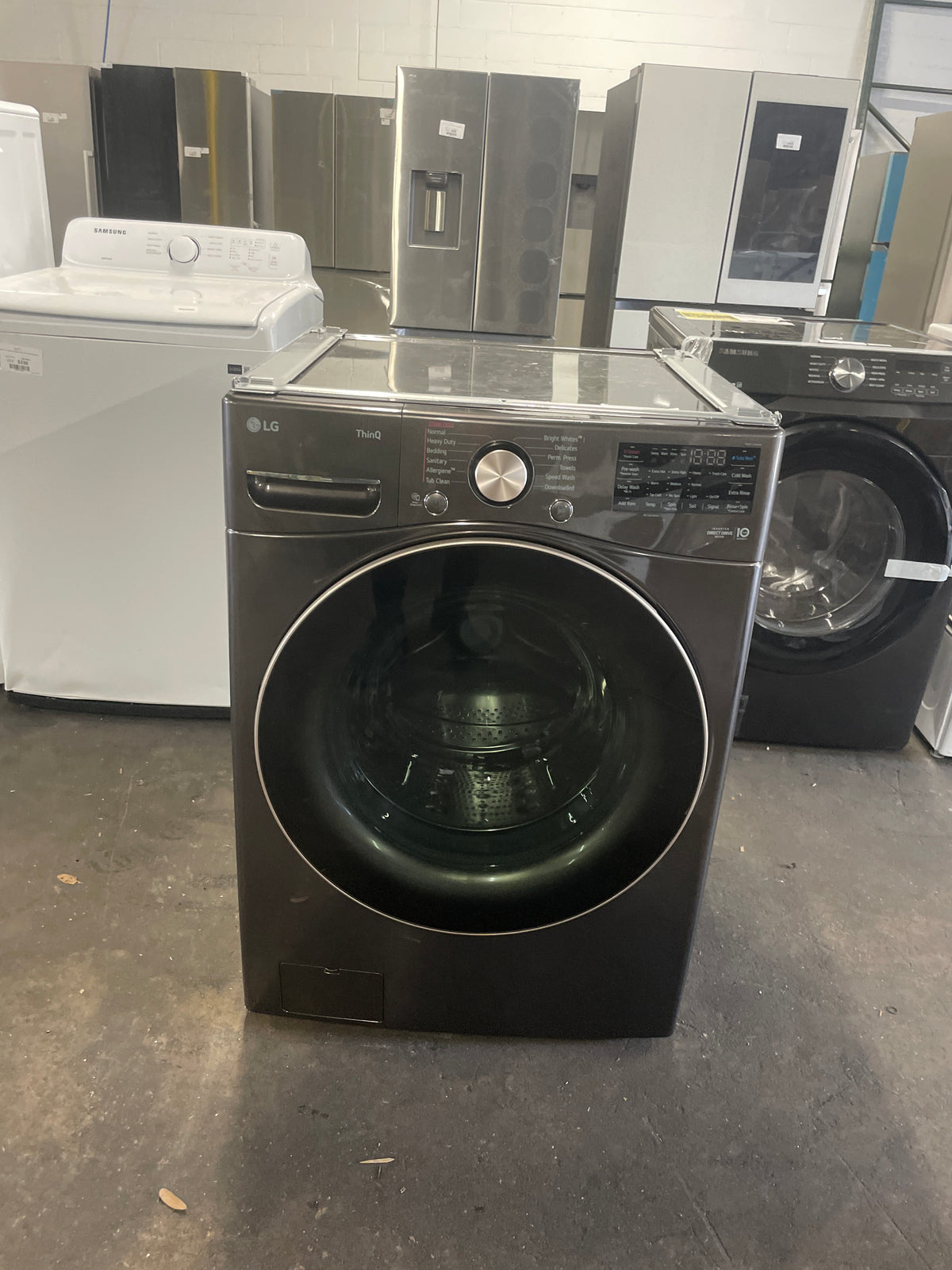 LG 4.5 cu. ft. Ultra Large Capacity Wi-Fi Enabled Front Load Washer with TurboWash 360° and Built-In Intelligence