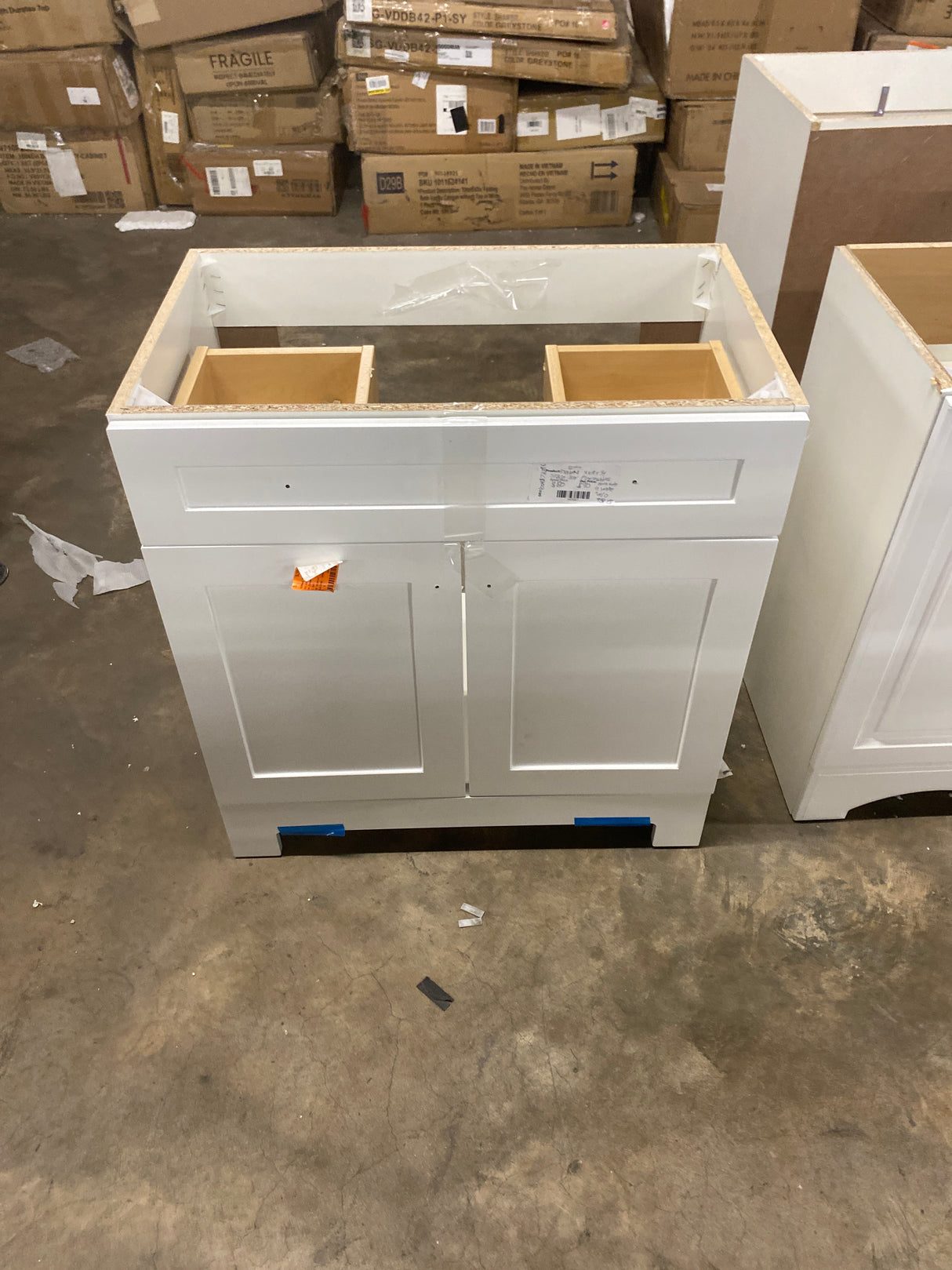 Everdean 31 in. W x 19 in. D x 34 in. H Single Sink Freestanding Bath Vanity in White without Top