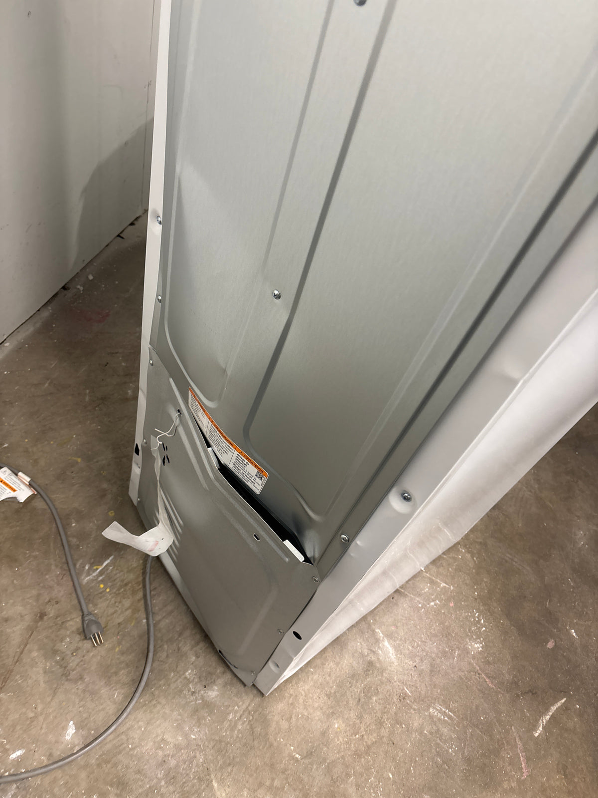LG Styler Smart Wi-Fi enabled Steam Closet with TrueSteam and Moving Hangers