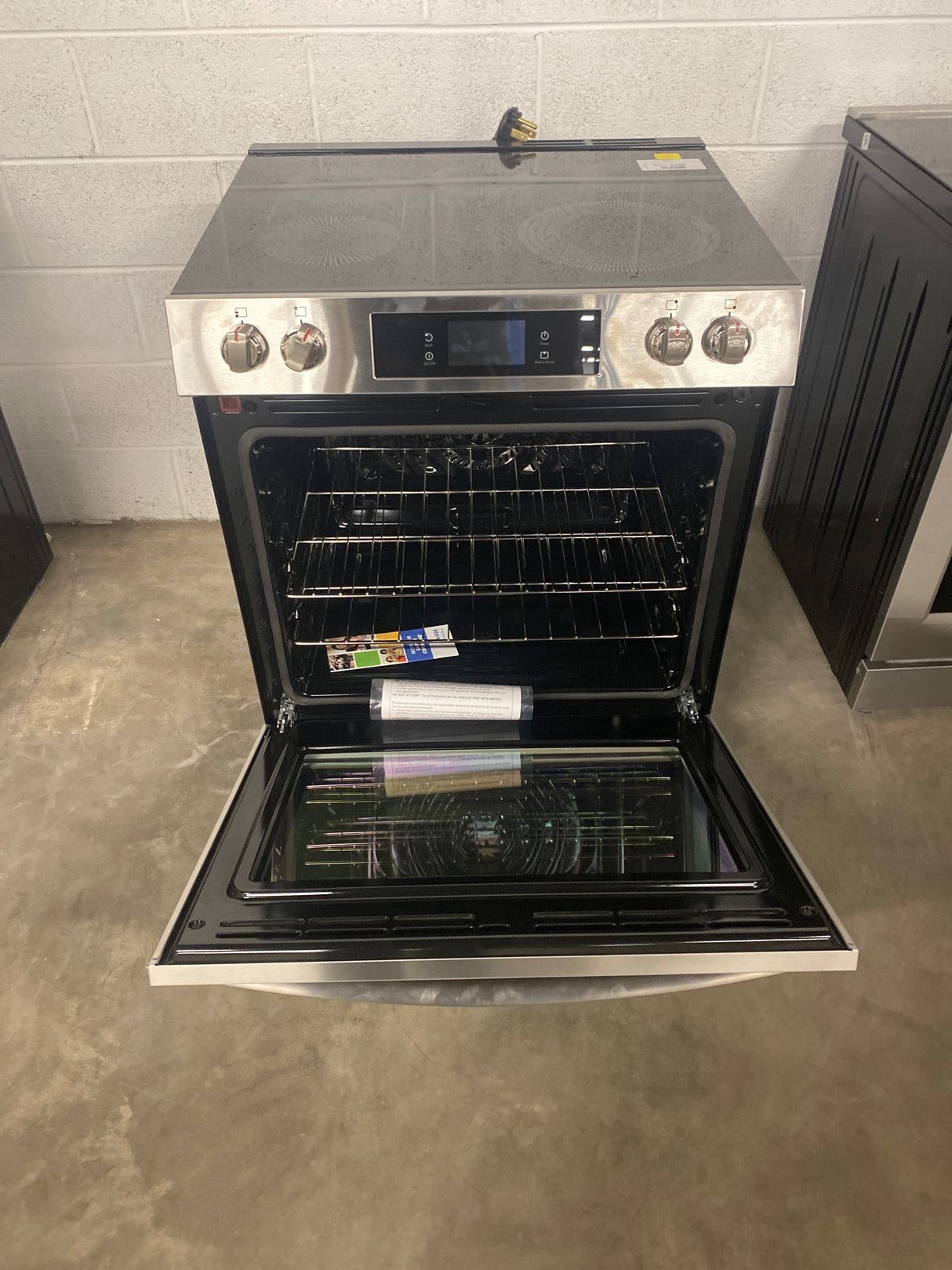 Gallery 30 in. 6.2 cu.ft. 5 Burner Element Slide-In Electric Range w/ Total Convection & Air Fry, SmudgeProof Stainless