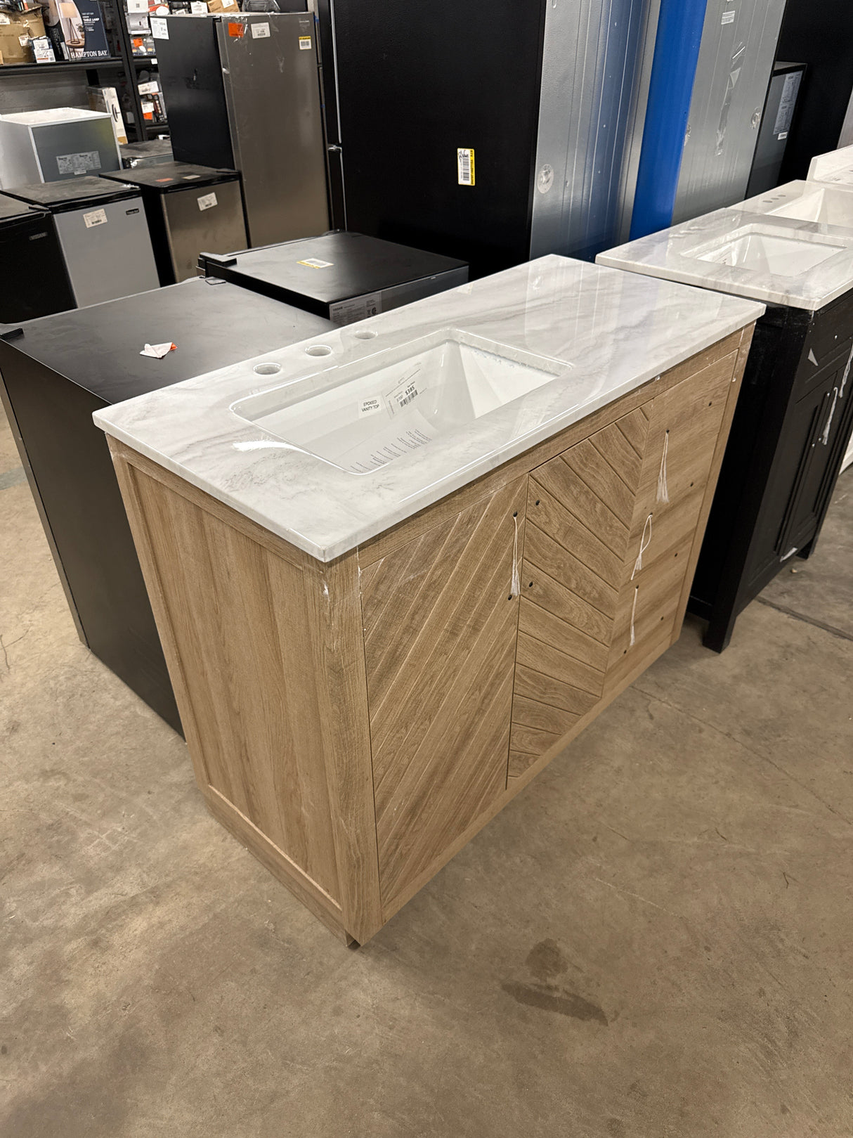 Huckleberry 42 in. W x 19 in. D x 34.5 in. H Bath Vanity in Natural Oak with White Cultured Marble Top