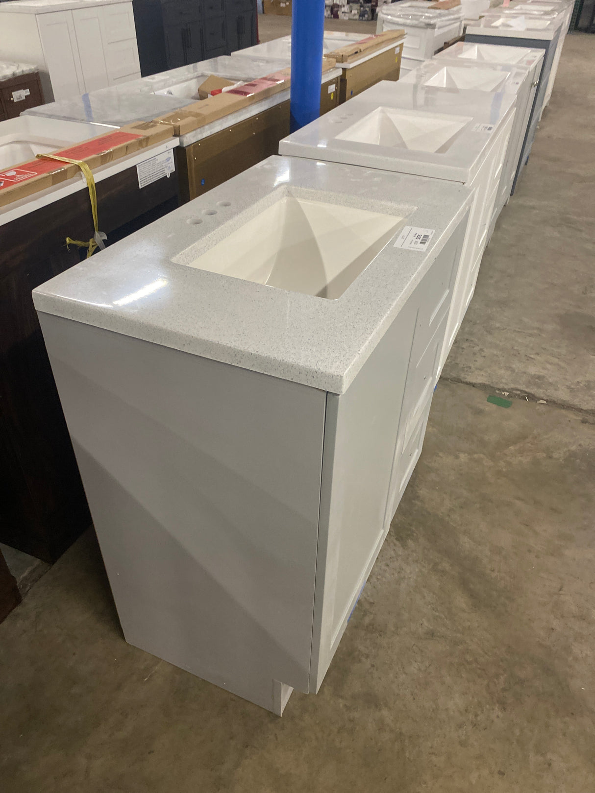 Bannister 31 in. W x 19 in. D x 35 in. H Single Sink Bath Vanity in Pearl Gray with White Cultured Marble Top