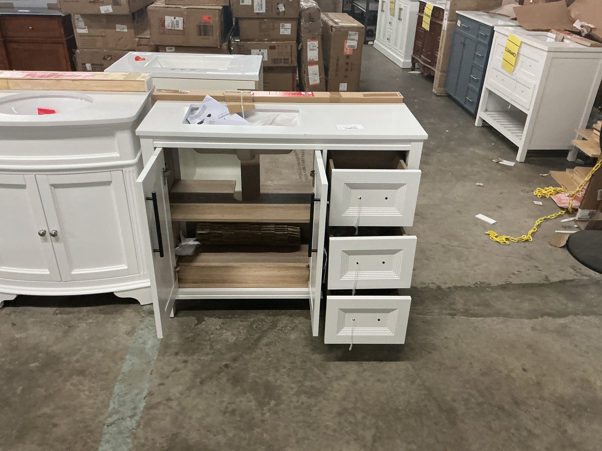 Korra 42 in. Single Sink Freestanding White Bath Vanity with White Engineered Stone Top (Assembled)