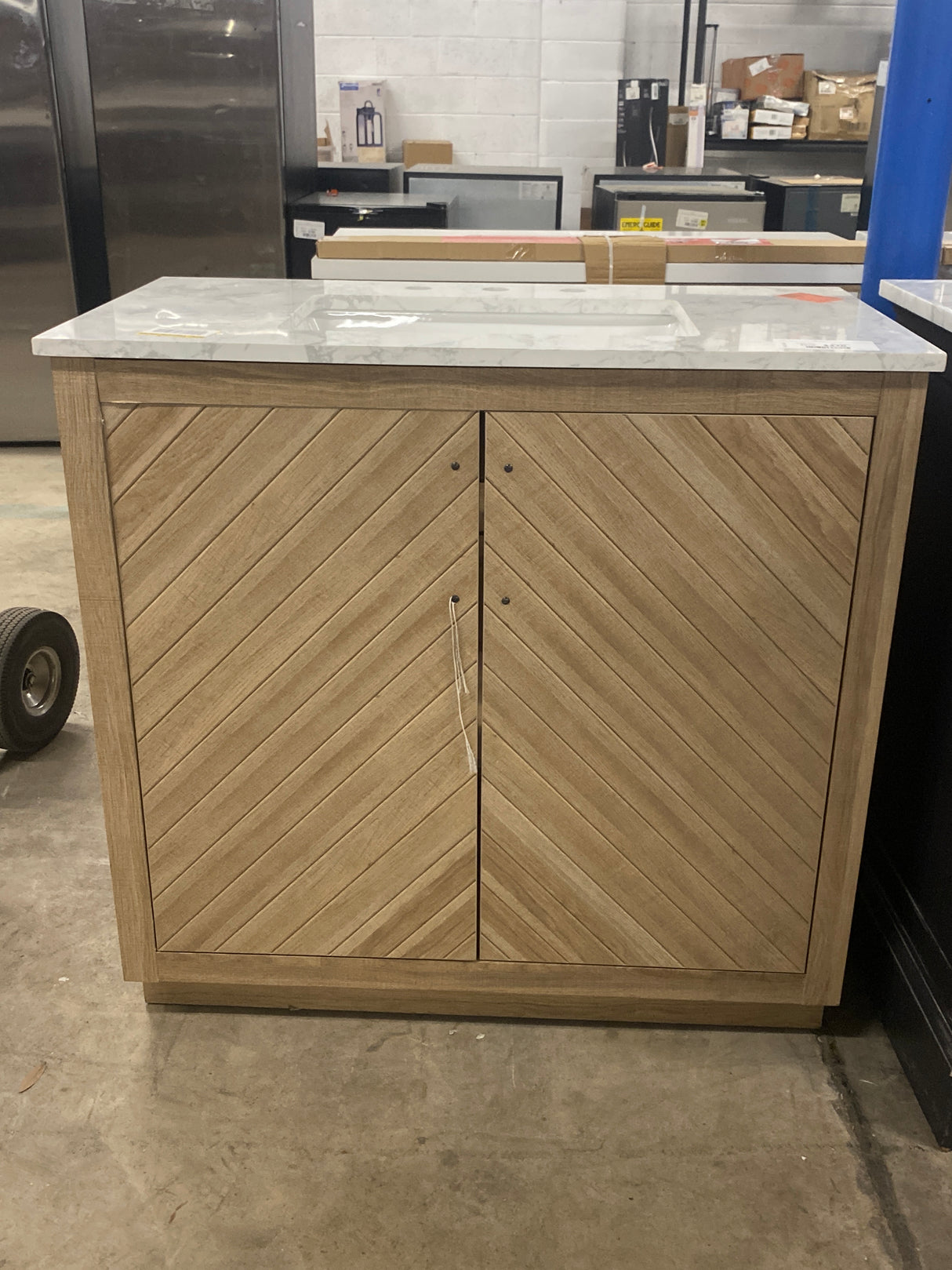 Huckleberry 36 in. W x 19 in. D x 34.5 in. H Bath Vanity in Natural Oak with White Cultured Marble Top