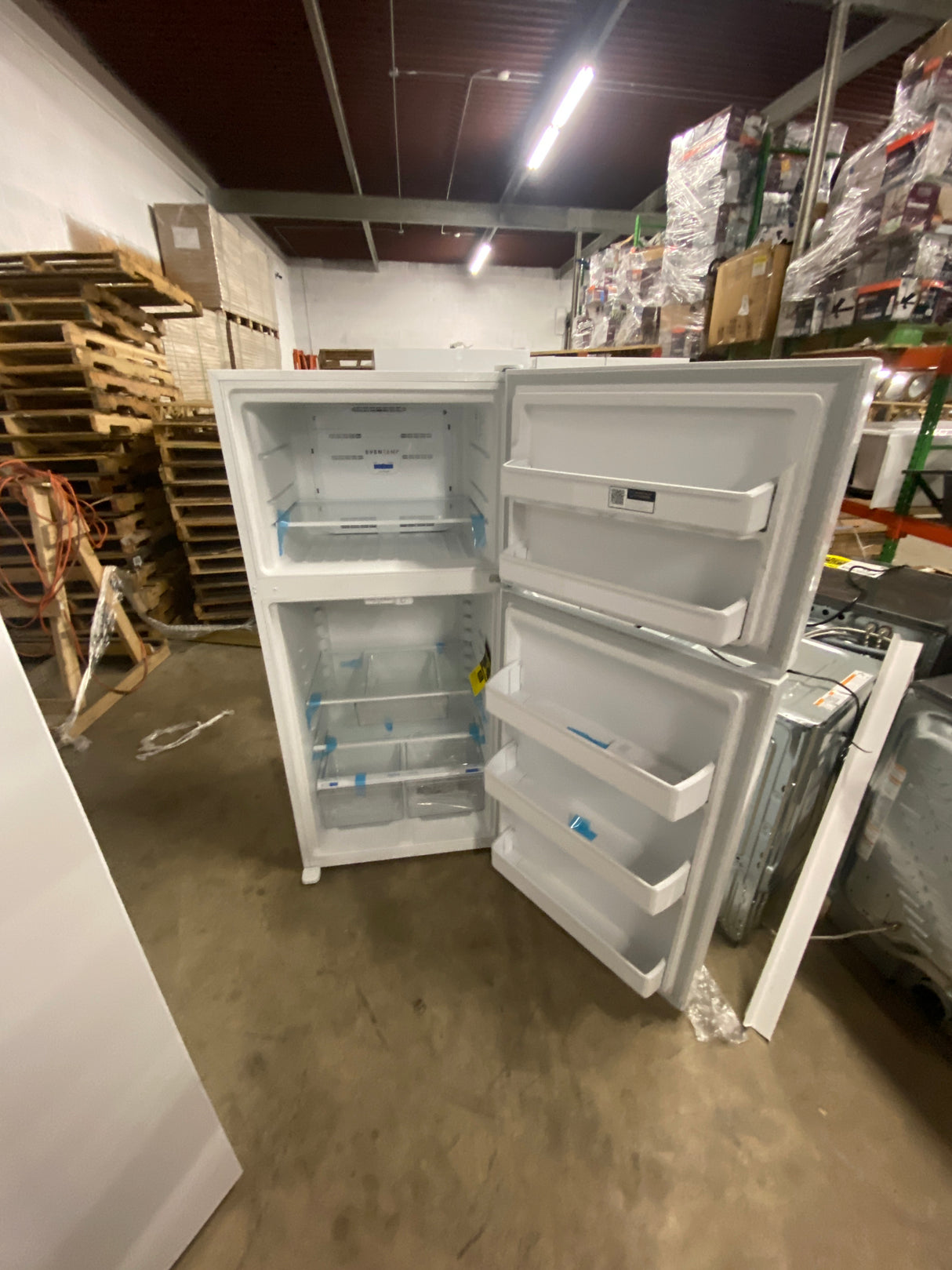 30 in. 18.3 cu. ft. Top Freezer Refrigerator, Garage Ready