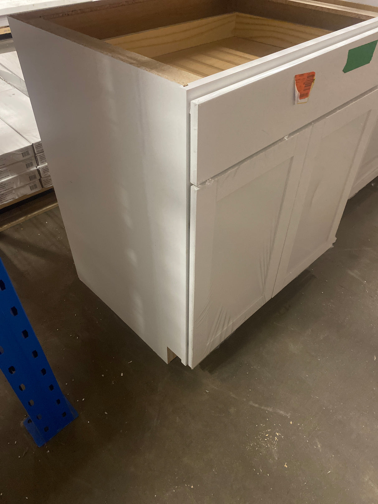 Westfield Feather White Shaker Stock Assembled Base Kitchen Cabinet (30 in. W x 23.75 in. D x 35 in. H)