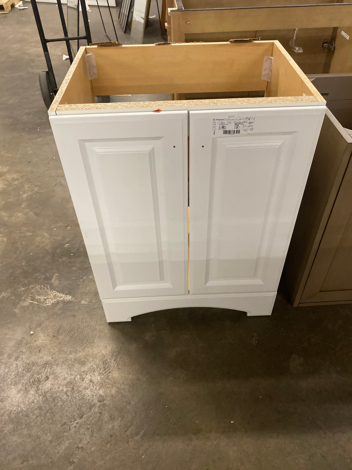 Everdean 25 in. W x 19 in. D x 34 in. H Single Sink Freestanding Bath Vanity in White without Top