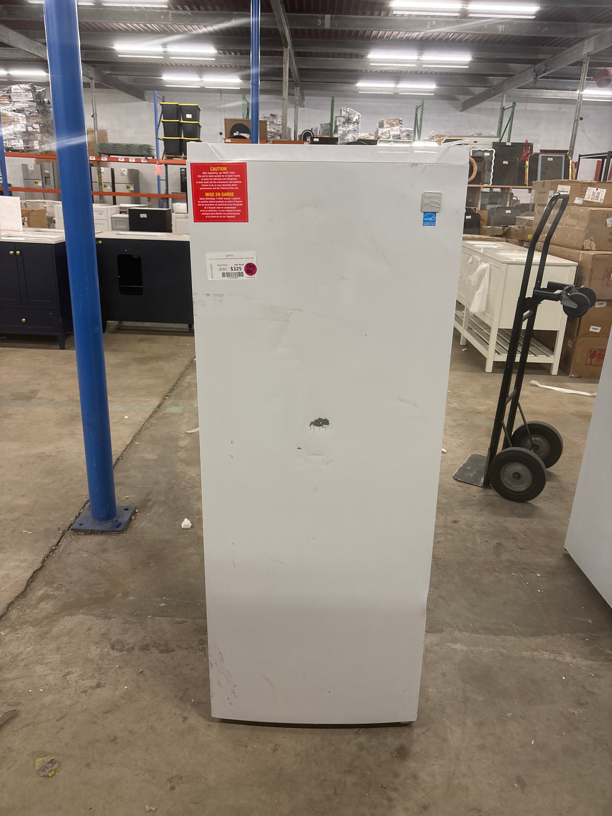 21.65 in. 7 cu. ft. Convertible Freezer, Manual Defrost Upright Freezer With Reversible Door Garage Ready in White