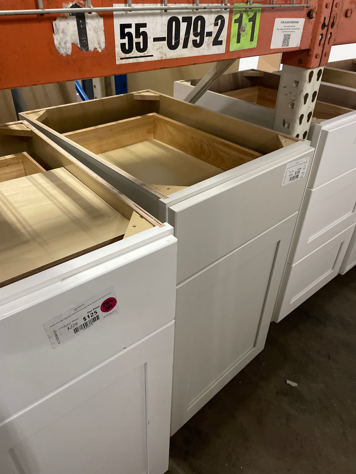 Avondale 18 in. W x 24 in. D x 34.5 in. H Ready to Assemble Plywood Shaker Base Kitchen Cabinet in Antique White