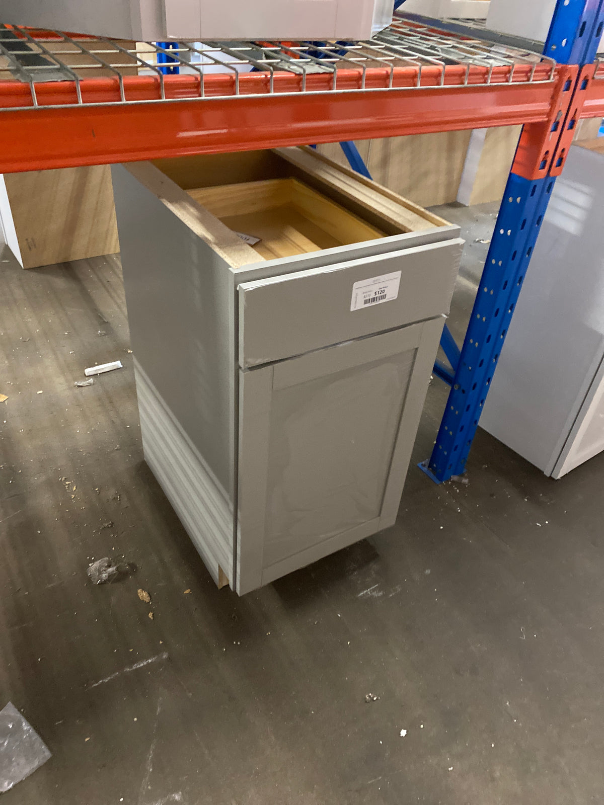 Westfield Dusk Gray Shaker Stock Assembled Base Kitchen Cabinet (18 in. W x 23.75 in. D x 35 in.)