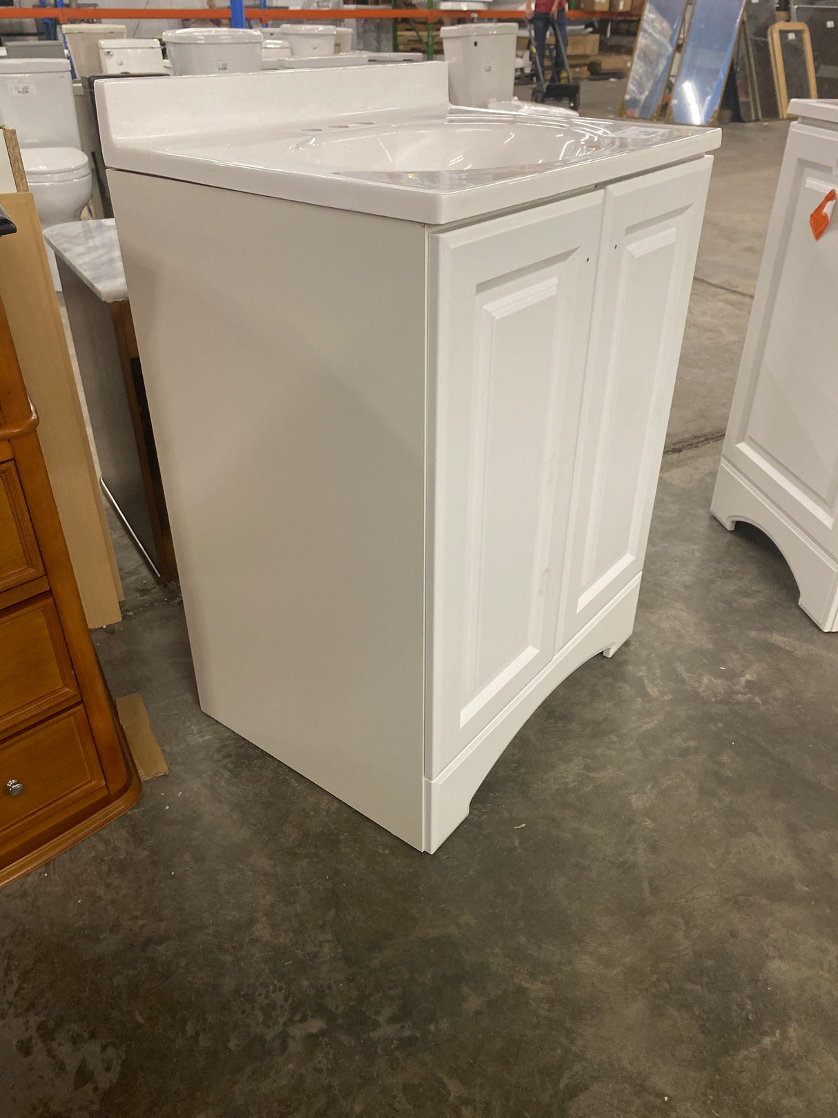 Everdean 25 in. W x 19 in. D x 34 in. H Single Sink Freestanding Bath Vanity in White with White Cultured Marble Top