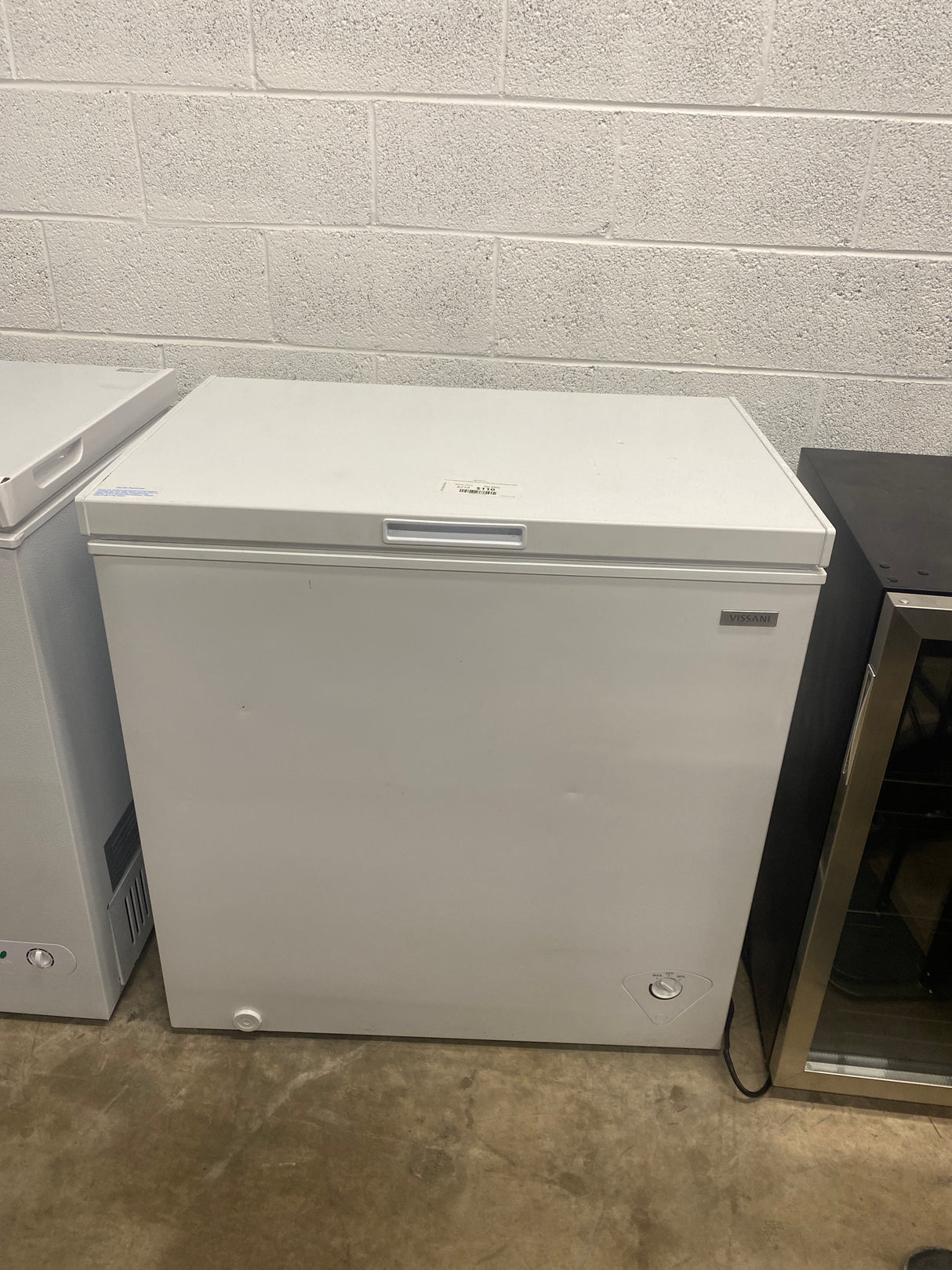 7.0 cu. ft. Manual Defrost Chest Freezer with LED Light in White Garage Ready