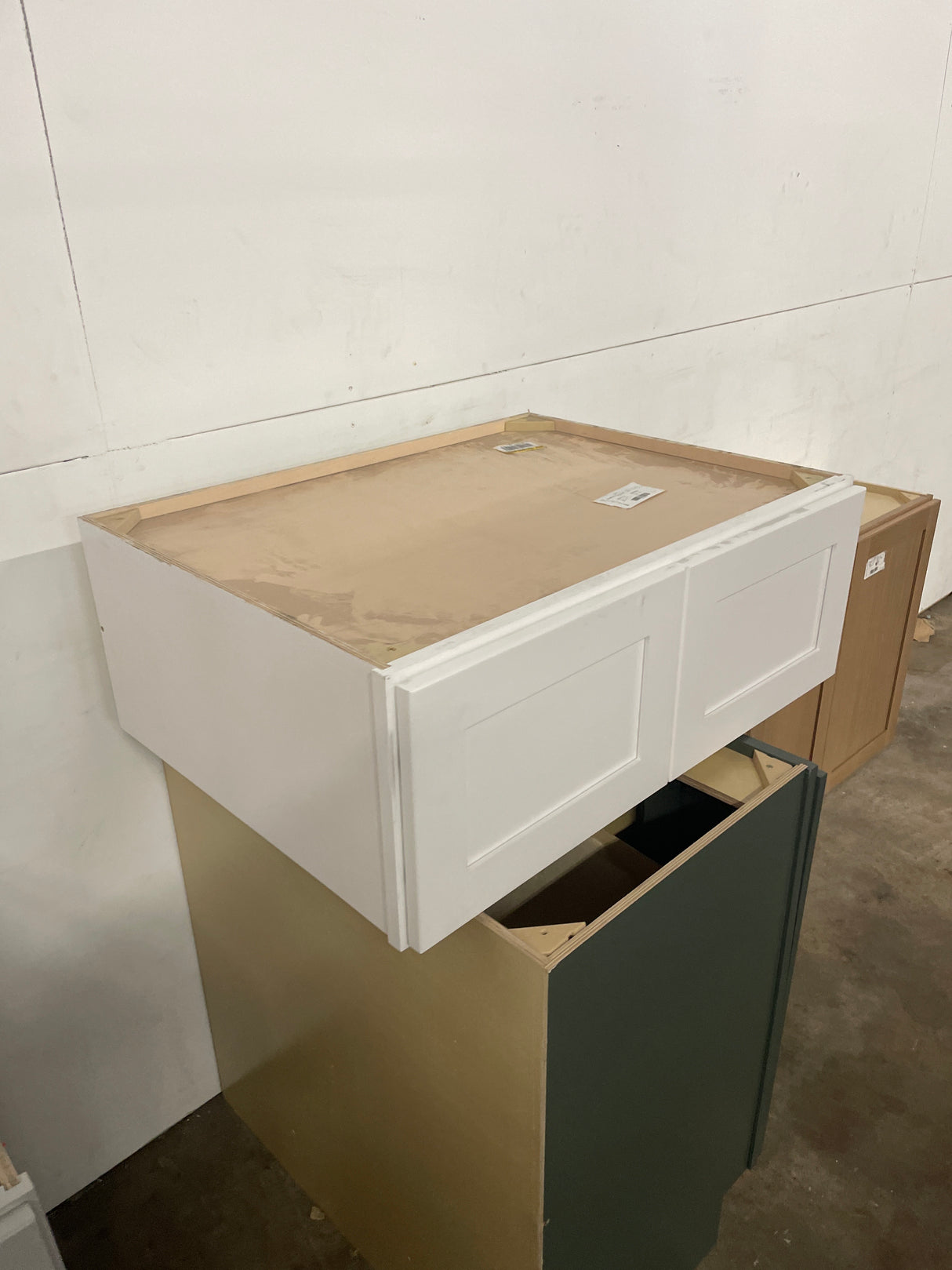 Avondale Shaker Alpine White Ready to Assemble Plywood 36 x 12in Wall Bridge Kitchen Cabinet(36 in W x 12 in H x 24in D)