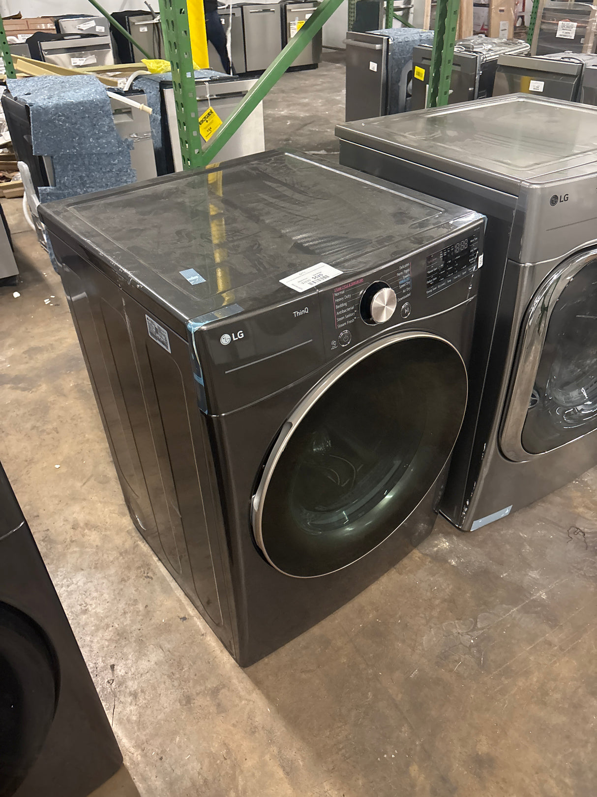 LG 7.4 cu. ft. Ultra Large Capacity Smart Wi-Fi Enabled Front Load GAS Dryer with TurboSteam and Built-In Intelligence
