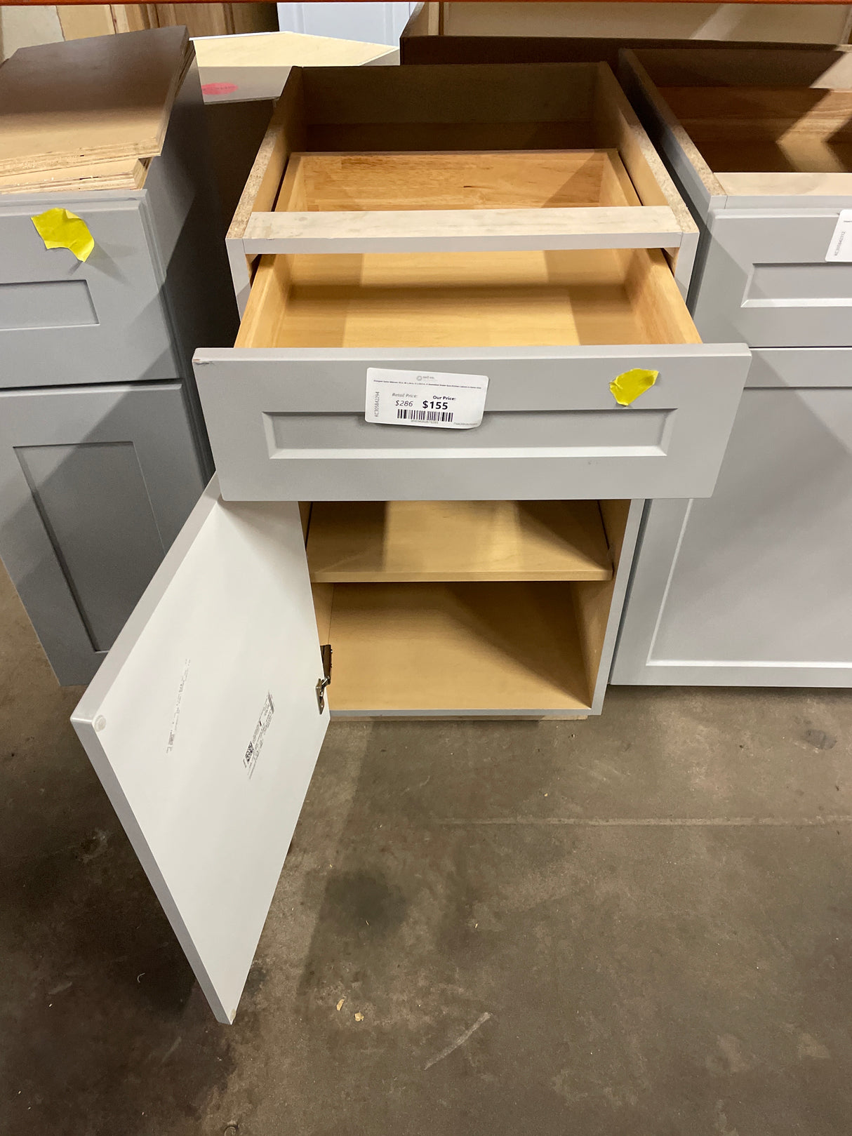 Designer Series Melvern 18 in. W x 24 in. D x 34.5 in. H Assembled Shaker Base Kitchen Cabinet in Heron Gray