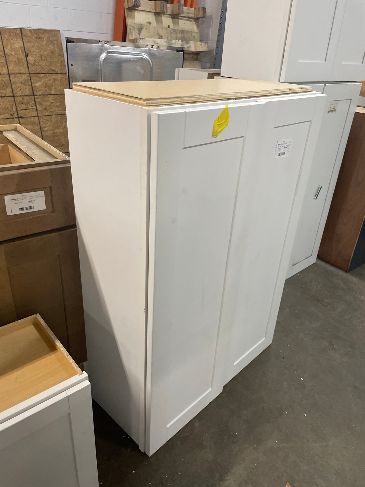 Arlington Vesper White Plywood Shaker Stock Assembled Wall Kitchen Cabinet Soft Close 30 in. W x 12 in. D x 42 in. H