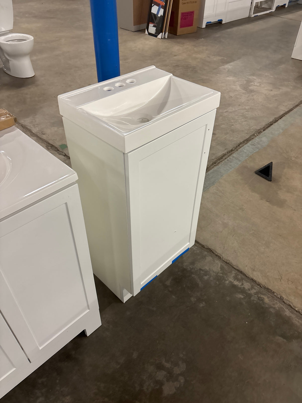 Penlee 17 in. Single Sink White Bath Vanity with White Cultured Marble Top (Assembled)