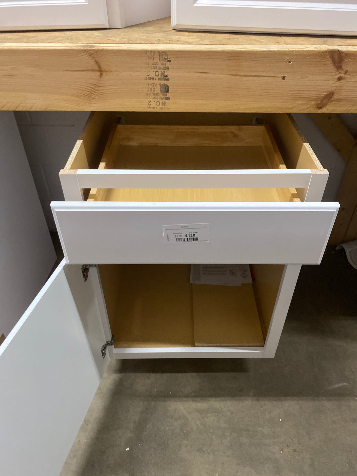 Hampton 24 in. W x 24 in. D x 34.5 in. H Assembled Base Kitchen Cabinet in Satin White with Drawer Glides
