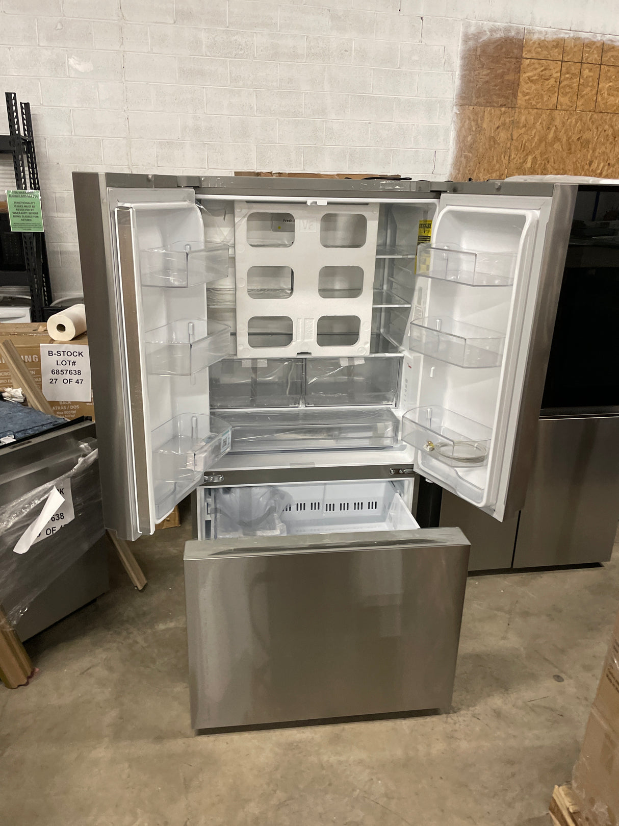 LG 26.5 cu. ft. Smart Counter-Depth MAX French Door Refrigerator