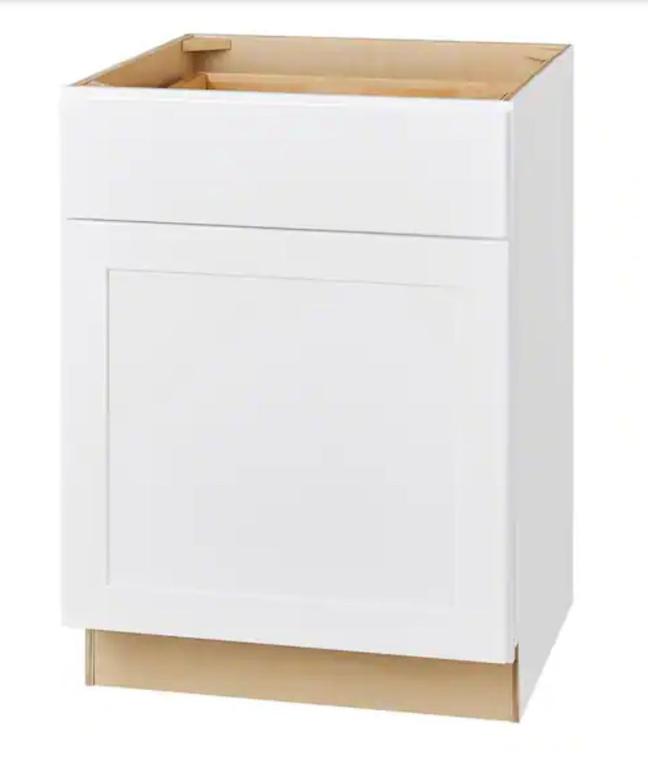 Avondale Shaker Alpine White Quick Assemble Plywood 24 in Base Kitchen Cabinet (24 in W x 24 in D x 34.5 in H)