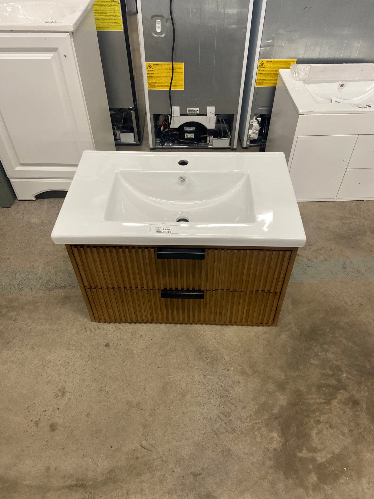 San Diego 30 in W x 18.7 in D x 19.50 H Bath Vanity in Weathered Fir with Ceramic Vanity Top in White with White Basin