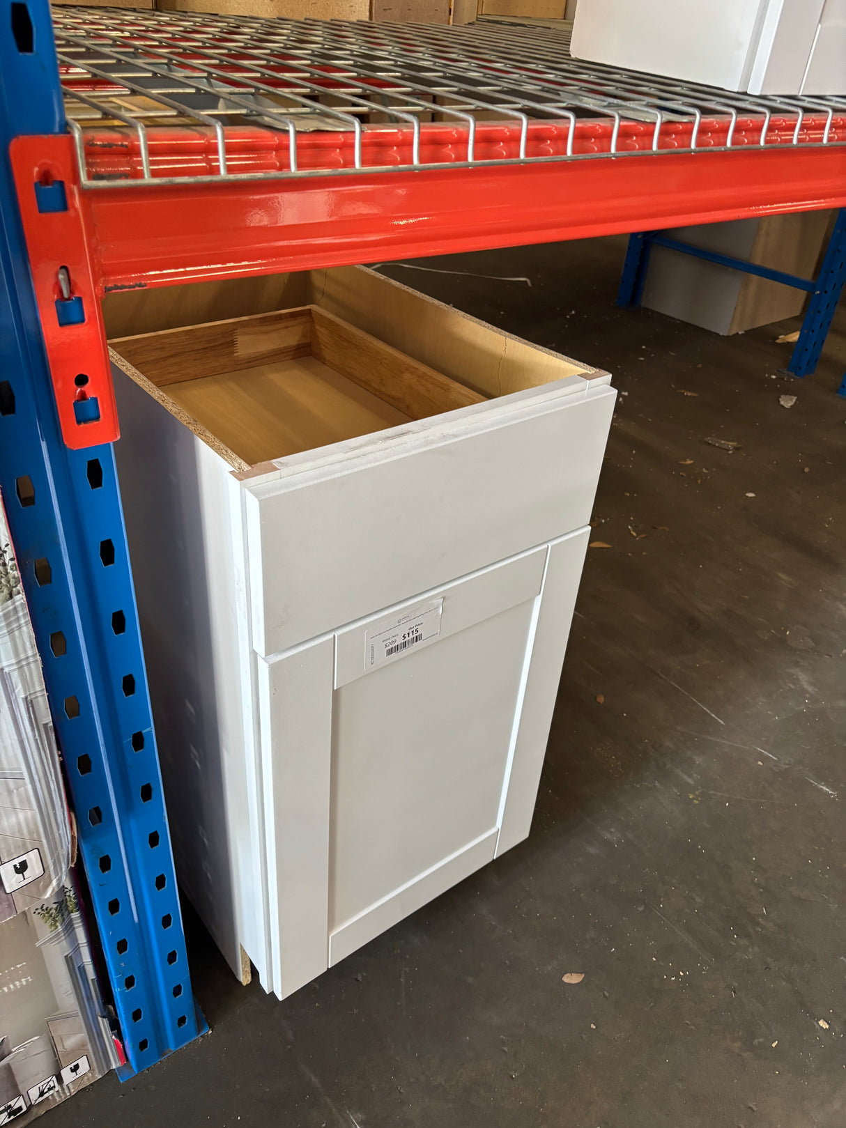 Shaker Satin White Stock Assembled Base Kitchen Cabinet with Ball-Bearing Drawer Glides (18 in. x 34.5 in. x 24 in.)