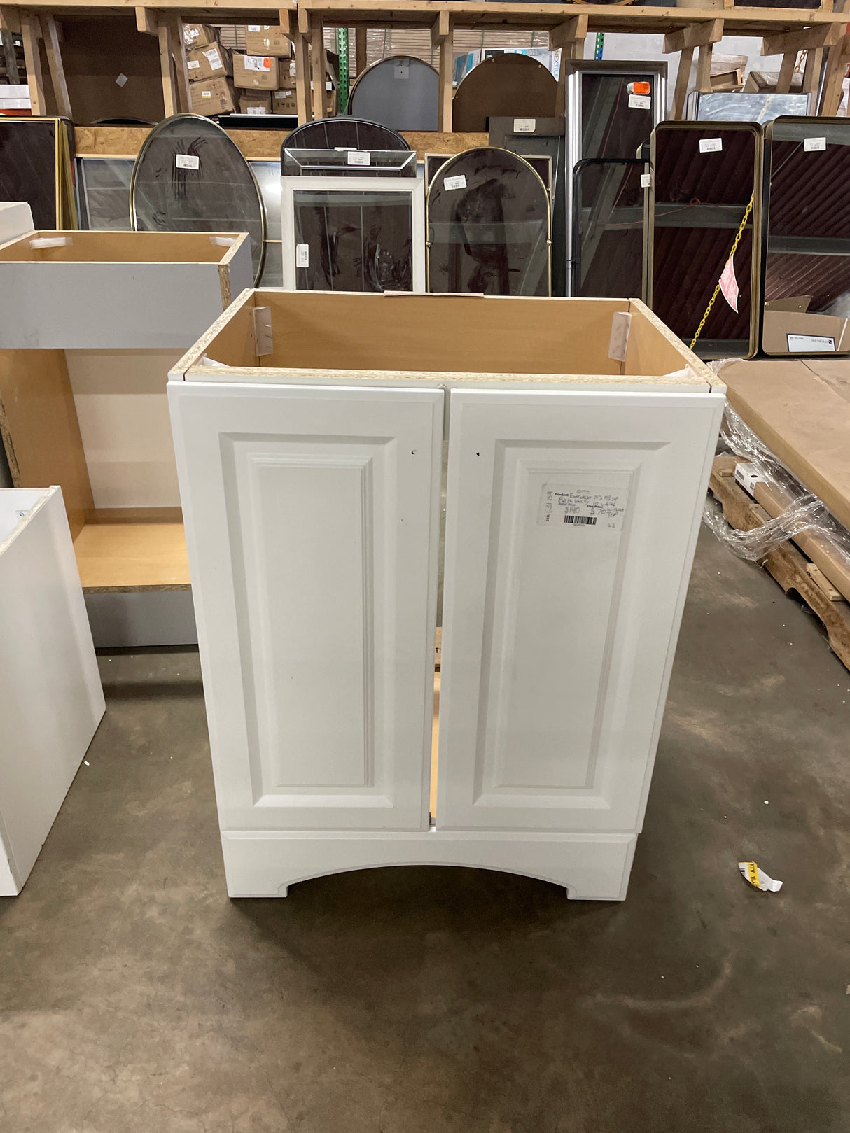 Everdean 25 in. W x 19 in. D x 34 in. H Single Sink Freestanding Bath Vanity in White with