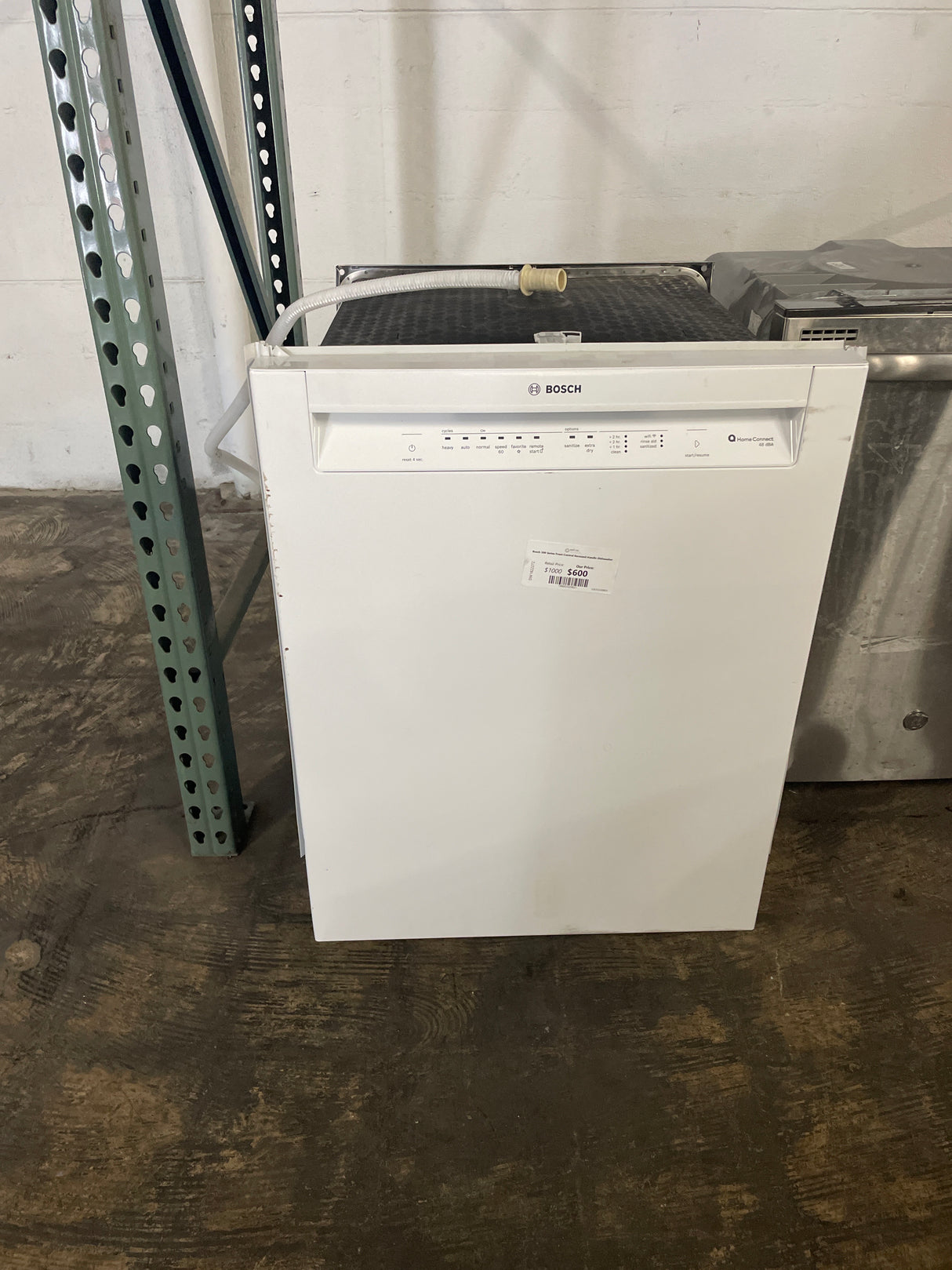 Bosch 300 Series Front Control Recessed Handle Dishwasher