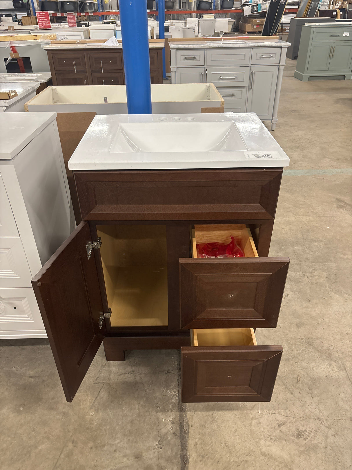Sedgewood 24.5 in. W x 18.75 in. D x 34.375 in. H Single Sink Bath Vanity in Dark Cognac with Arctic Solid Surface Top