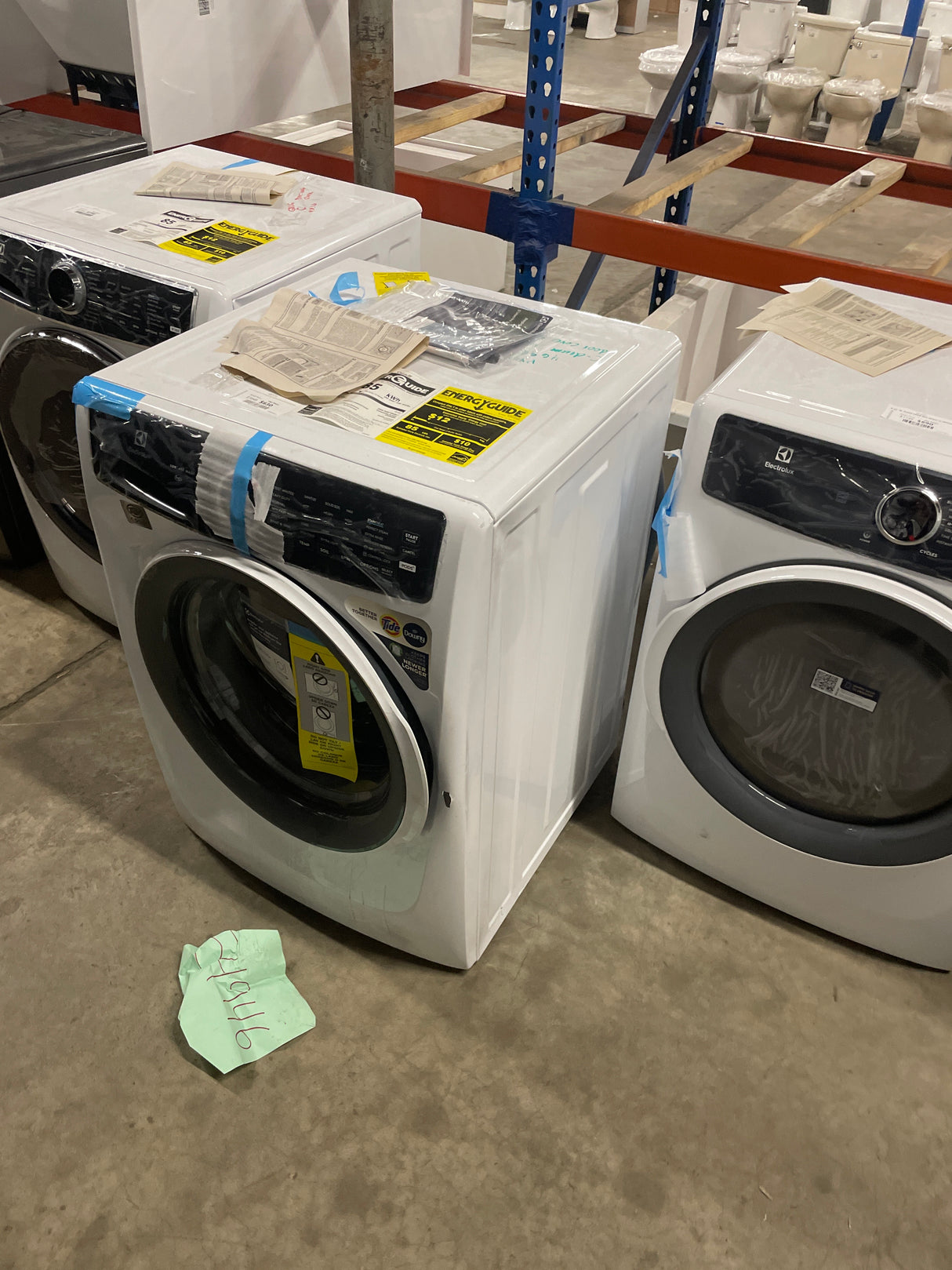 27 in. 4.5 cu. ft. High Efficiency Front Load Washer with LuxCare Wash System 20-minutes Fast Wash, ENERGY STAR in White