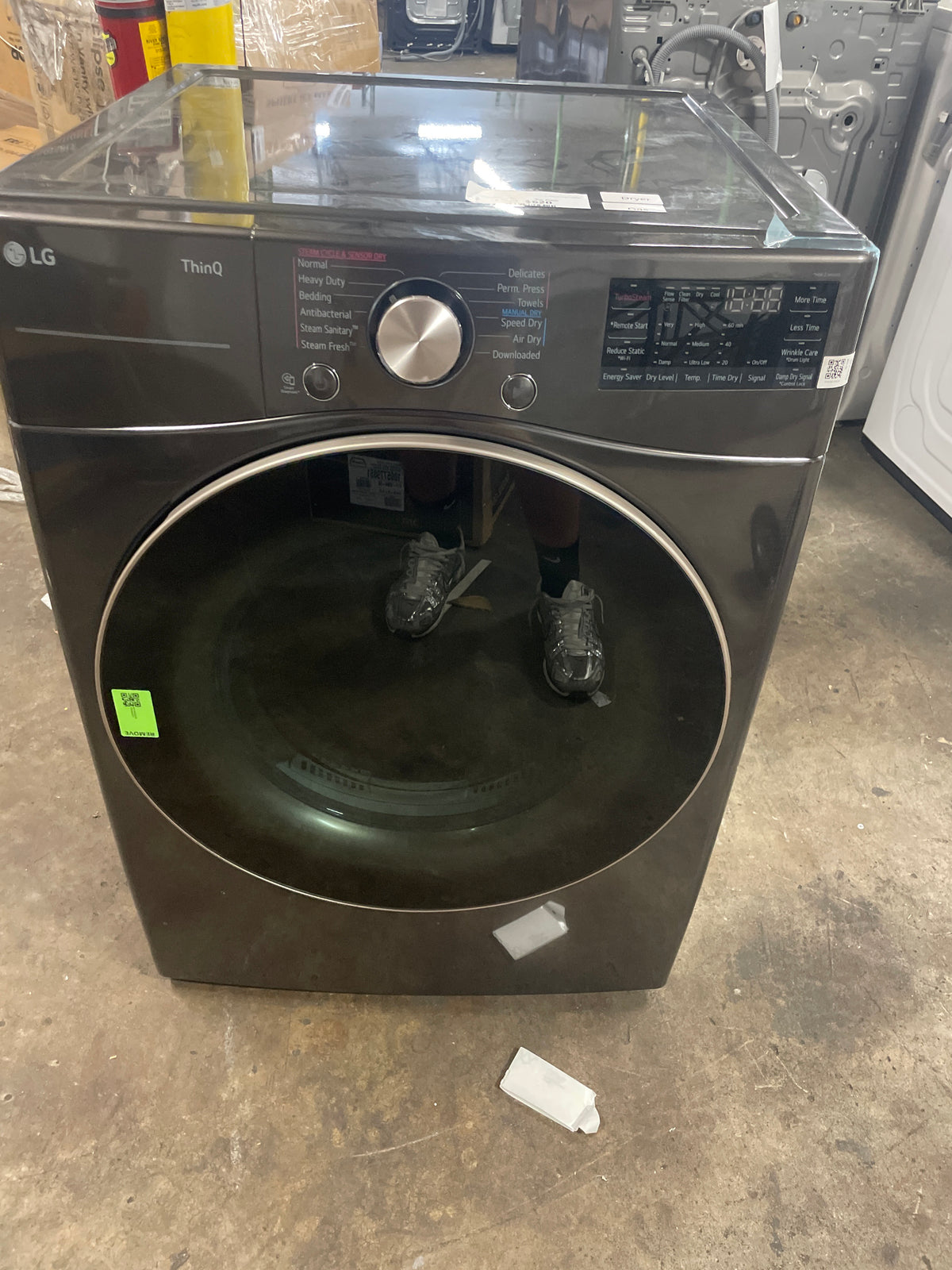 LG 7.4 cu. ft. Ultra Large Capacity Smart Wi-Fi Enabled Front Load GAS Dryer with TurboSteam and Built-In Intelligence