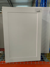 Load image into Gallery viewer, Cambridge Shaker Assembled 21x30x12 in. All Plywood Wall Cabinet with 1 Soft Close Door in White
