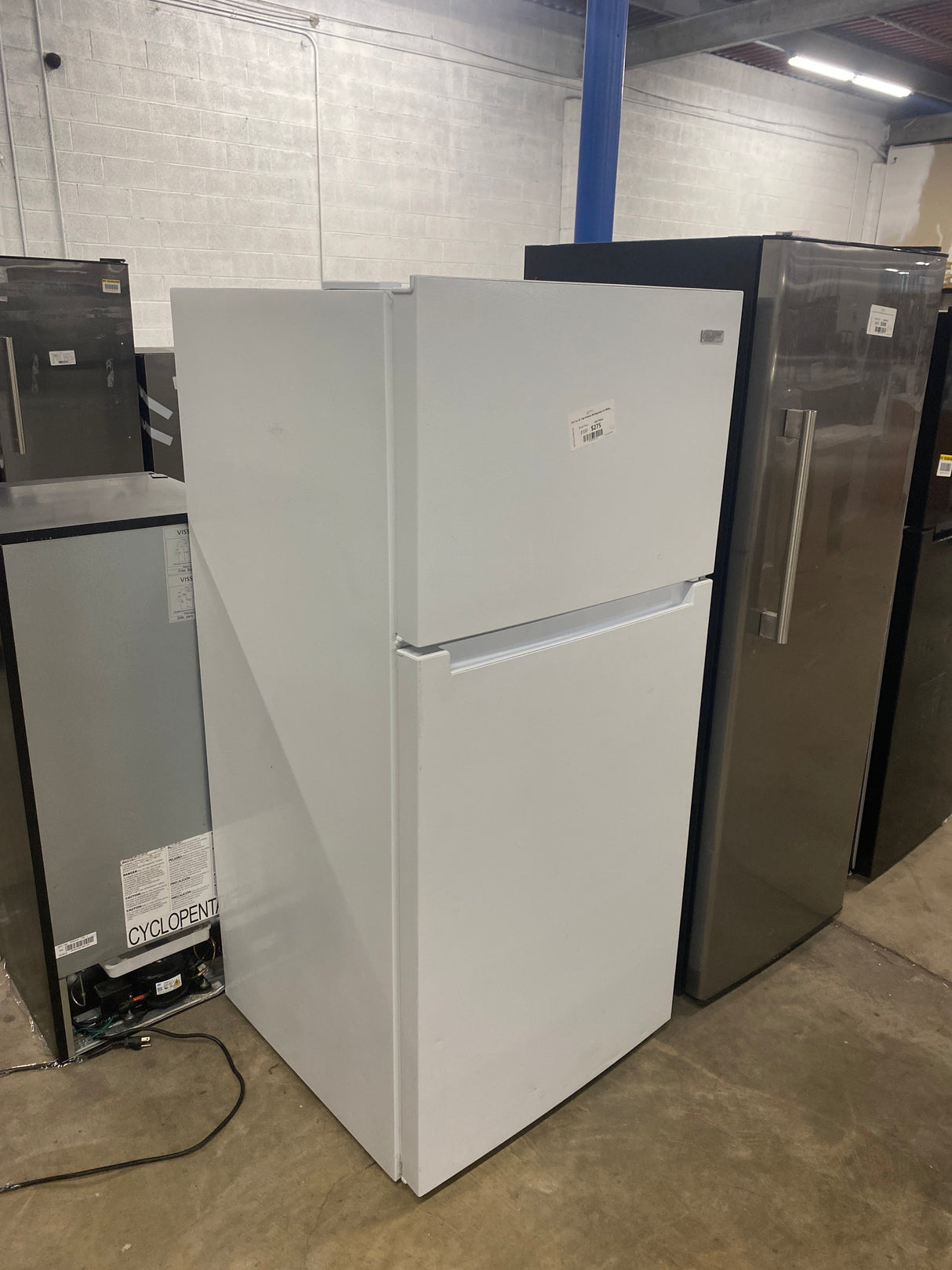 14.2 cu. ft. Top Freezer Refrigerator in White