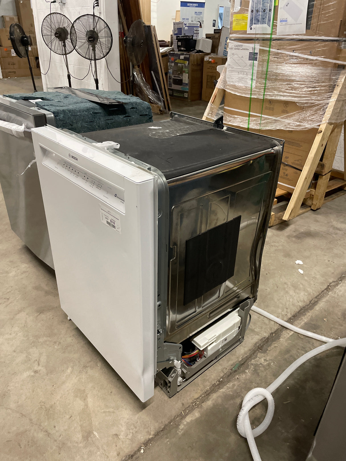 Bosch 300 Series Front Control Recessed Handle Dishwasher