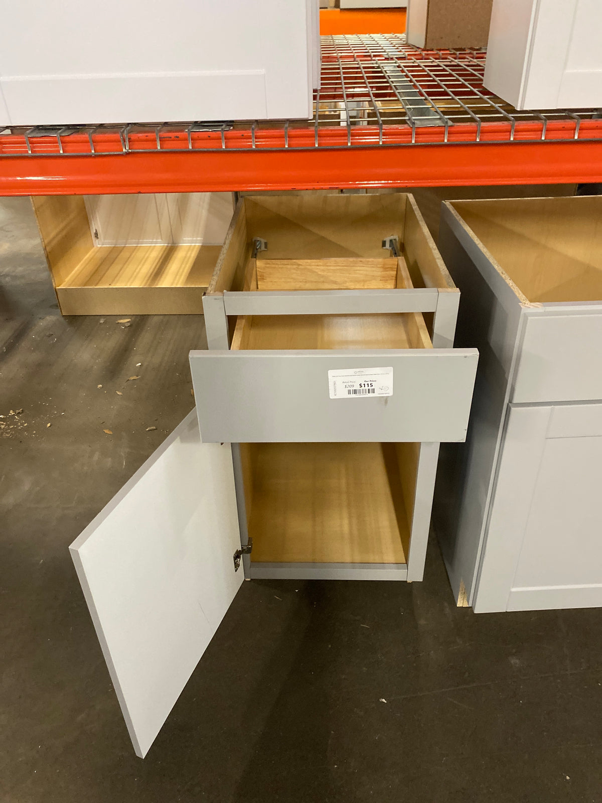 Shaker Dove Gray Stock Assembled Base Kitchen Cabinet with Ball-Bearing Drawer Glides (18 in. x 34.5 in. x 24 in.)