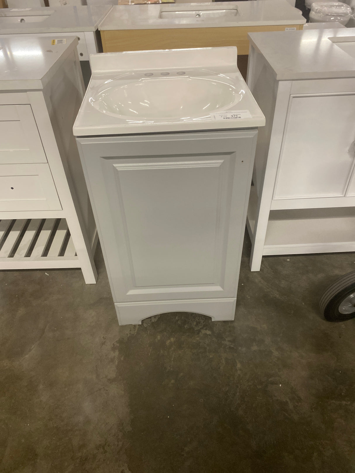 19 in. Single Sink Pearl Gray Bath Vanity with White Cultured Marble Top (Assembled)