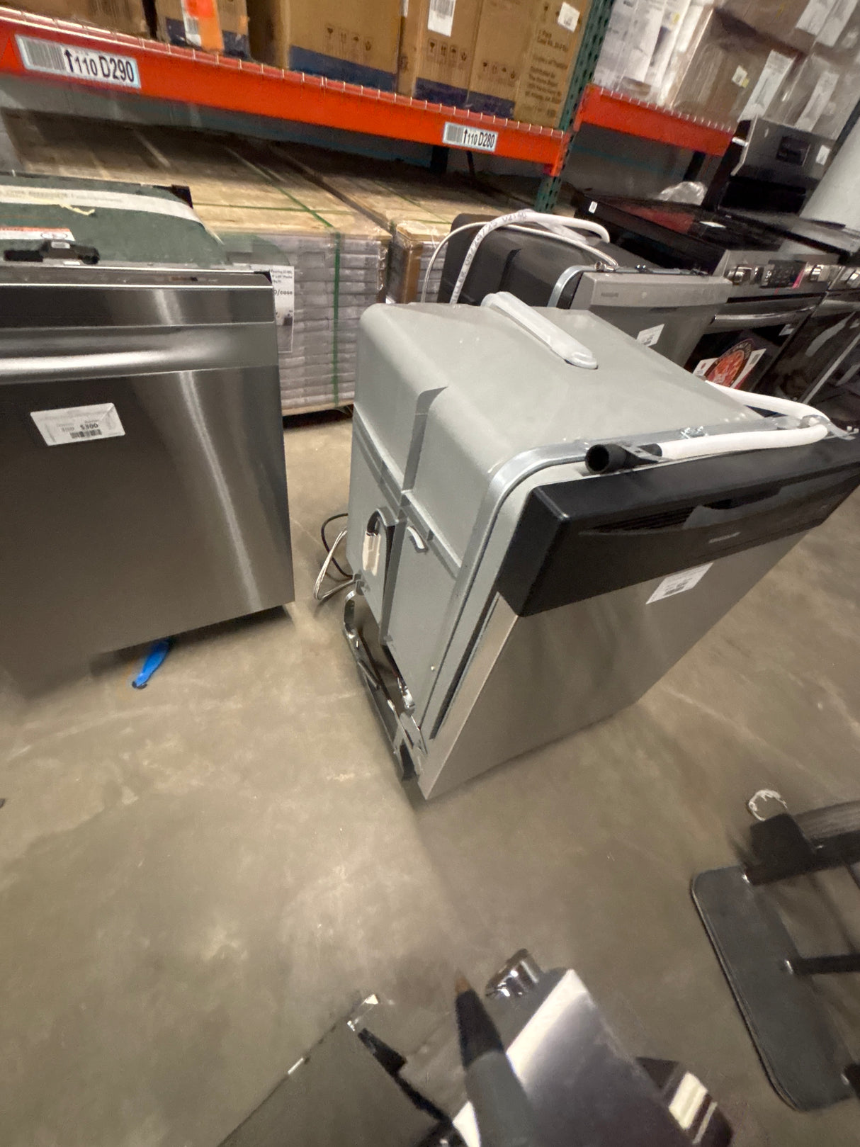 24 in. Front Control Smart Built-In Tall Tub 62 dBA Dishwasher in Stainless Steel