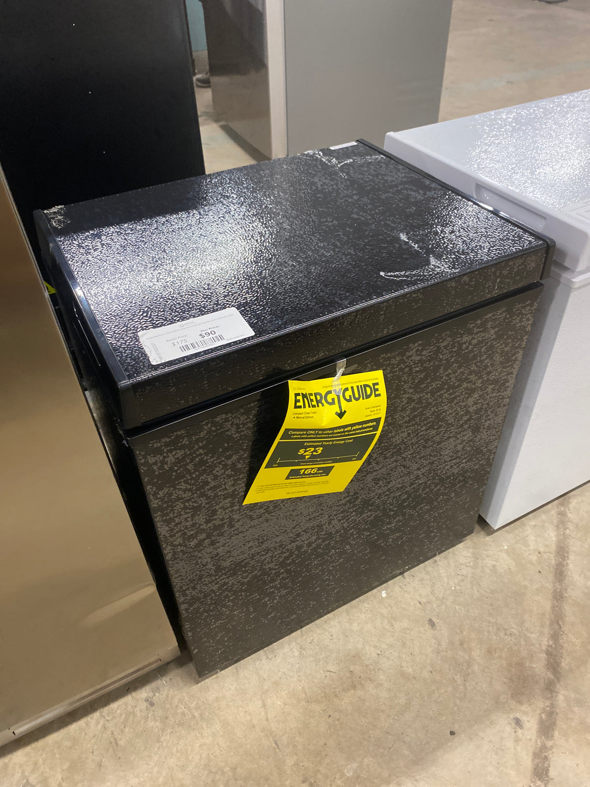 Garage Ready 20.67 in. 1.8 cu. ft. Manual Defrost Chest Freezer with Temperature Alarm Chest Freezer in Black
