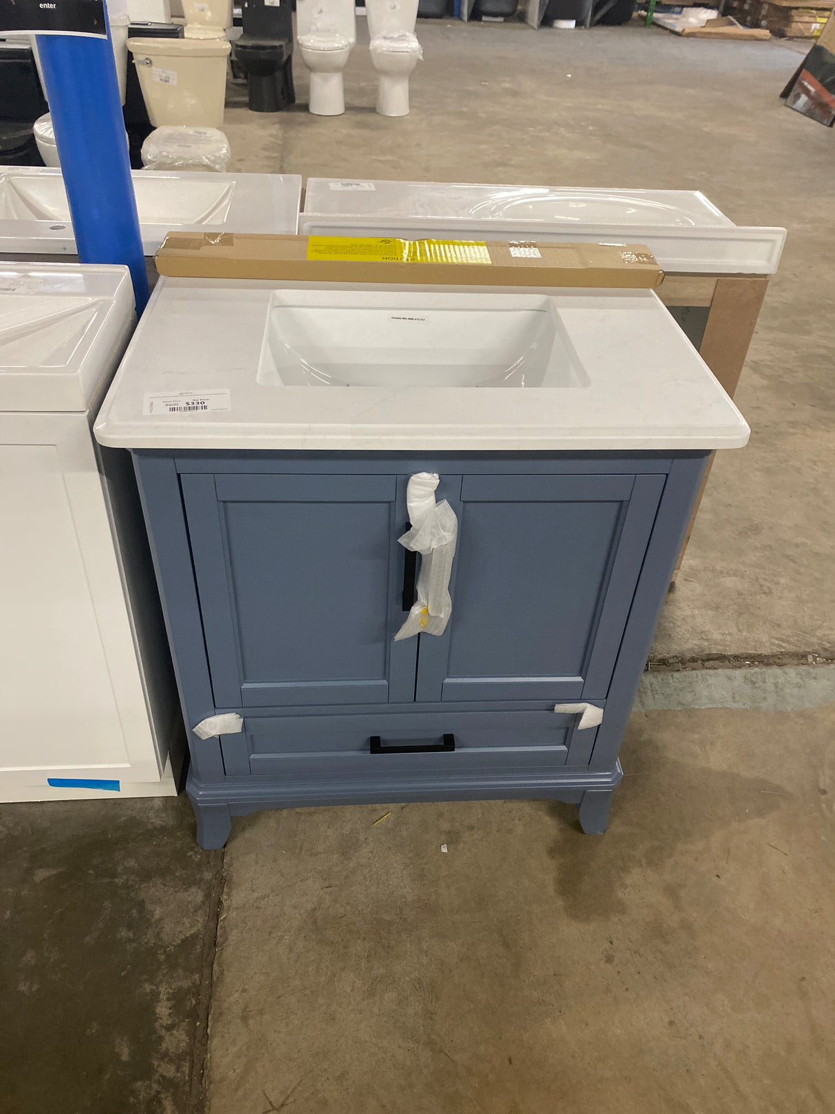 Rawsonville 31 in. Single Sink Freestanding Steel Blue Bath Vanity with White Quartz Top and Backsplash Assembled