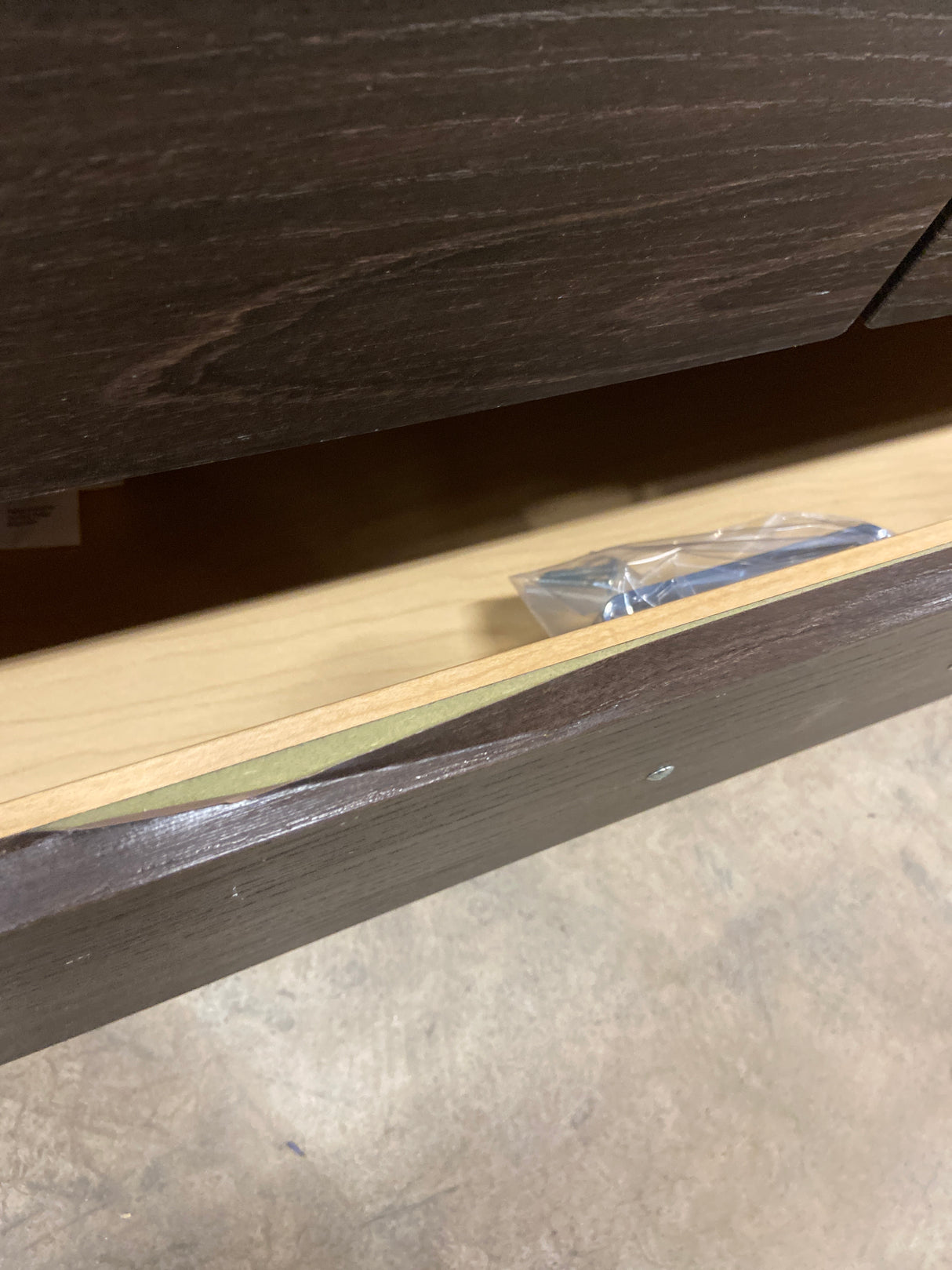 Stancliff 31 in. W x 19 in. D x 34 in. H Single Sink Bath Vanity in Elm Ember with White Cultured Marble Top