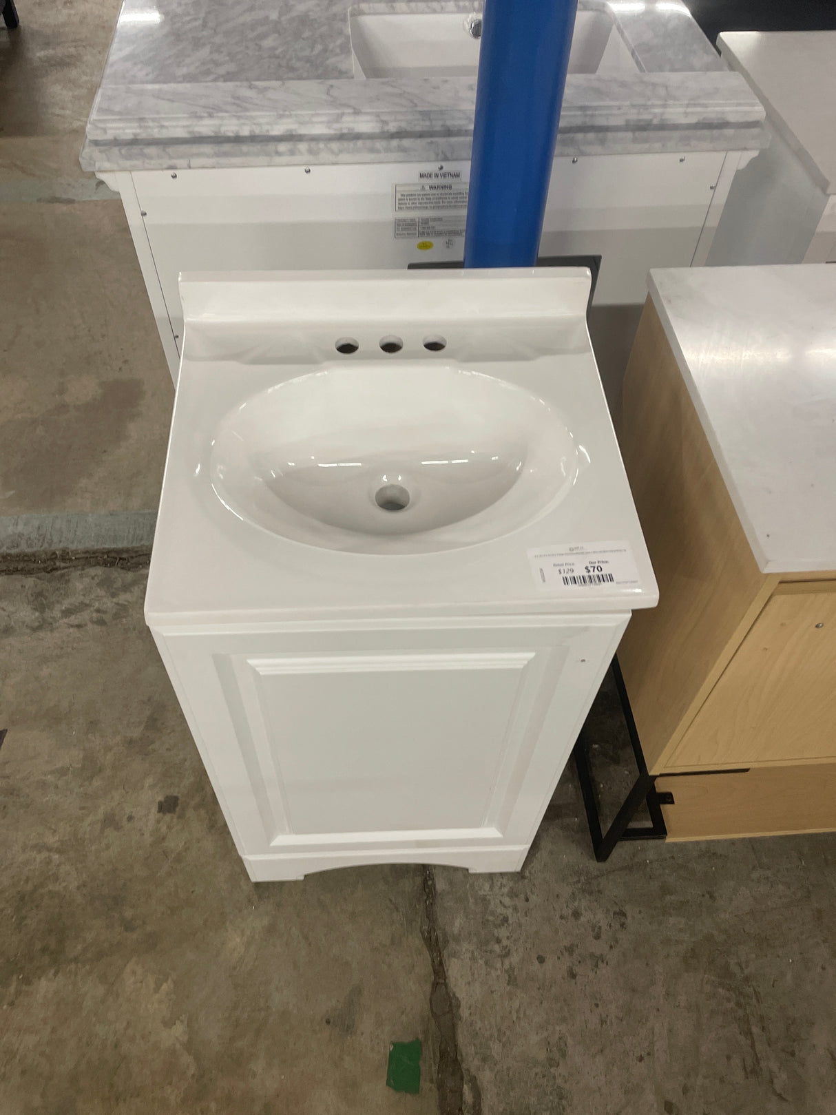 19 in. W x 18 in. D x 34 in. H Single Sink Freestanding Bath Vanity in White with White Cultured Marble Top