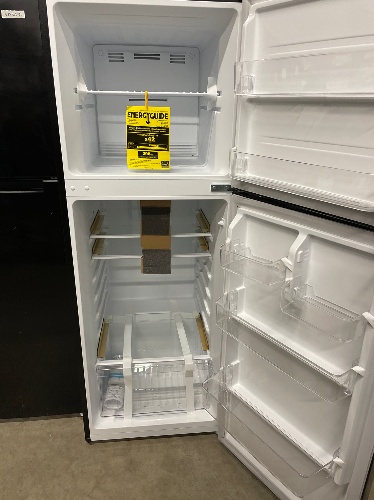 10.1 cu. ft. Top Freezer Refrigerator in Black