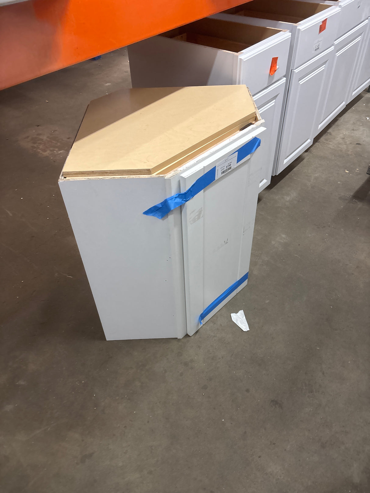 Arlington 24 in. W. x 12 in. D x 30 in. H Assembled Plywood Stocked Corner Diagonal Kitchen Cabinet in Vesper White