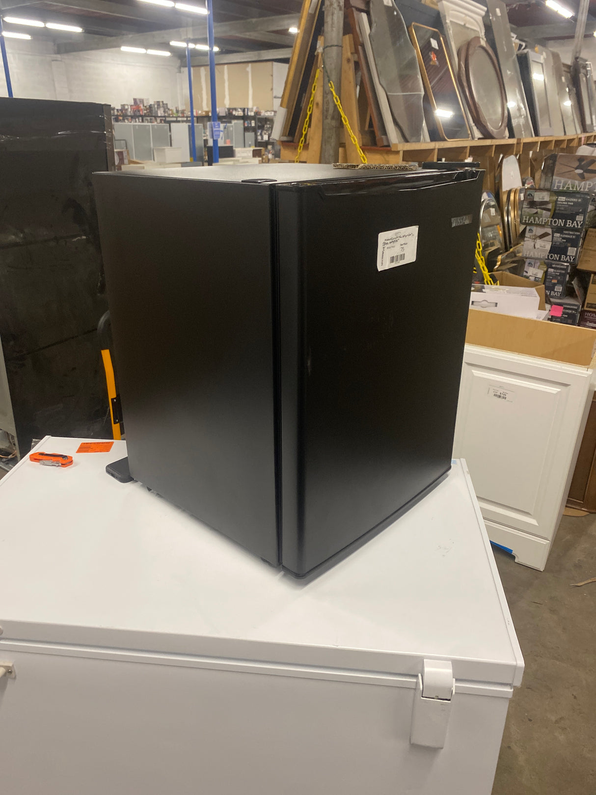 2.6cu ft mini refrigerator in black energy star