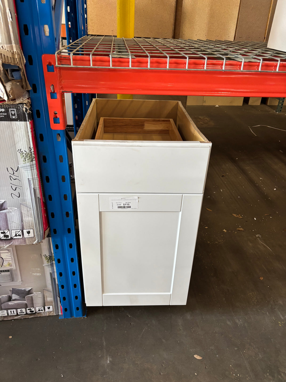 Shaker Satin White Stock Assembled Base Kitchen Cabinet with Ball-Bearing Drawer Glides (18 in. x 34.5 in. x 24 in.)